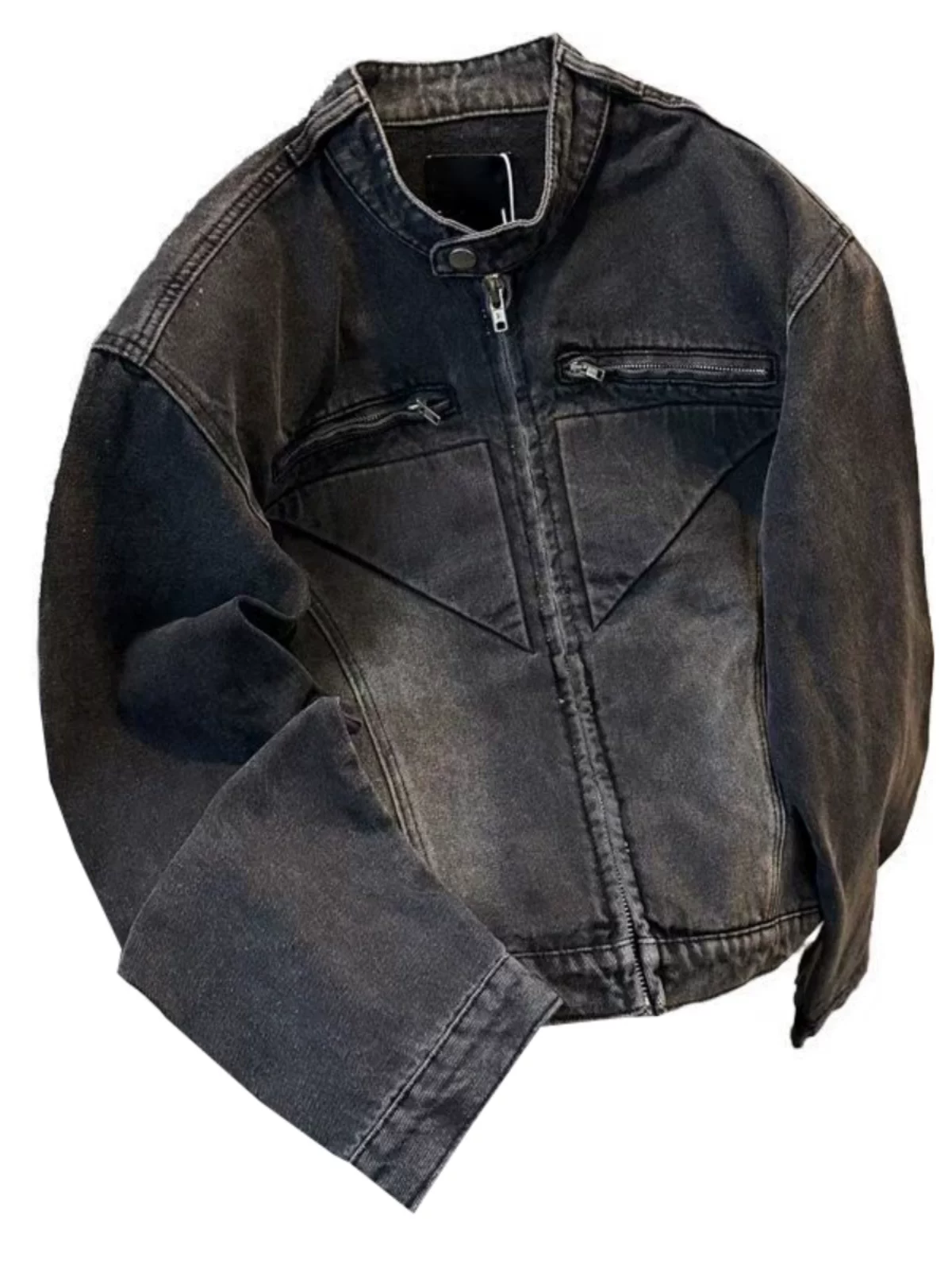 Áo khoác denim nam kiểu dáng ngắn, có đệm vai, thiết kế phá cách, giặt mài và tạo hiệu ứng cũ kỹ, phong cách thời trang Mỹ, thích hợp cho mùa xuân và mùa thu.