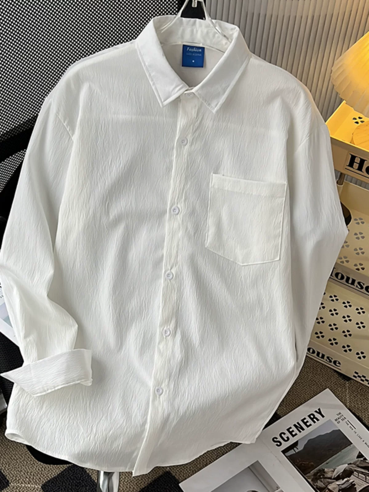Áo sơ mi nam tay dài màu trơn đơn giản, kiểu dáng thời thượng cao cấp, chất liệu lụa đá mỏng nhẹ, áo sơ mi mùa hè rộng rãi thoải mái.