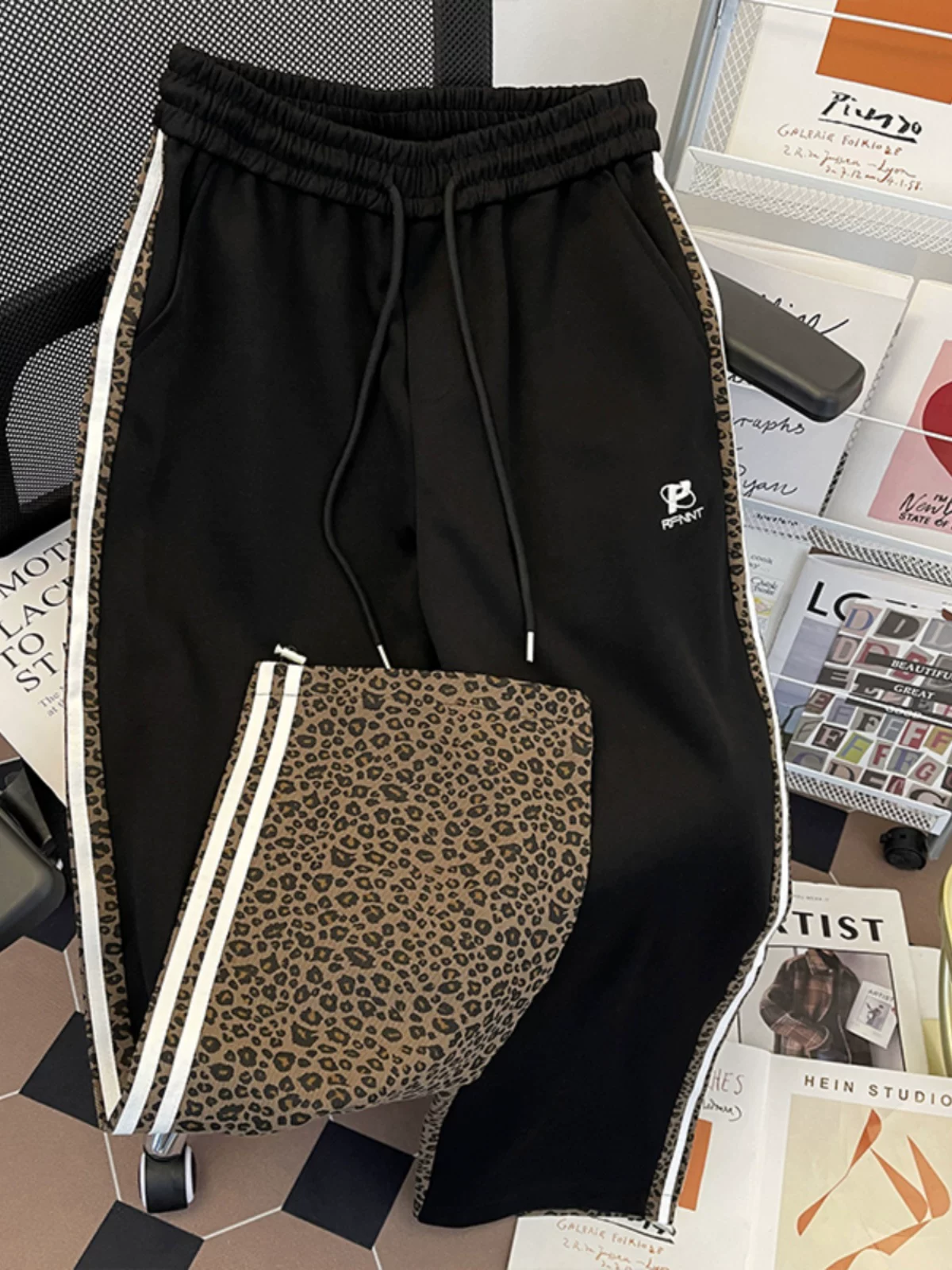 Quần thể thao chắp vá họa tiết da báo độc đáo unisex phong cách hip-hop Mỹ quần dài mùa xuân thu dáng rộng hợp thời trang quần dài thường ngày