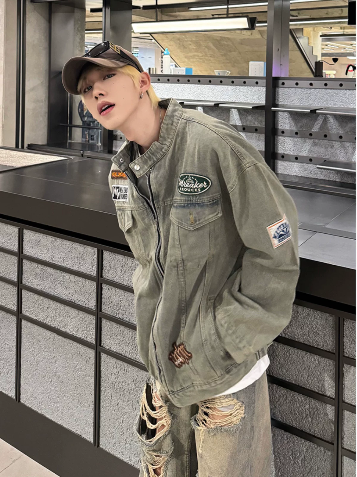 Áo khoác denim thêu họa tiết cổ điển kiểu Mỹ, áo khoác nam thời thượng mùa xuân thu, áo khoác cổ đứng dáng rộng cleanfit.