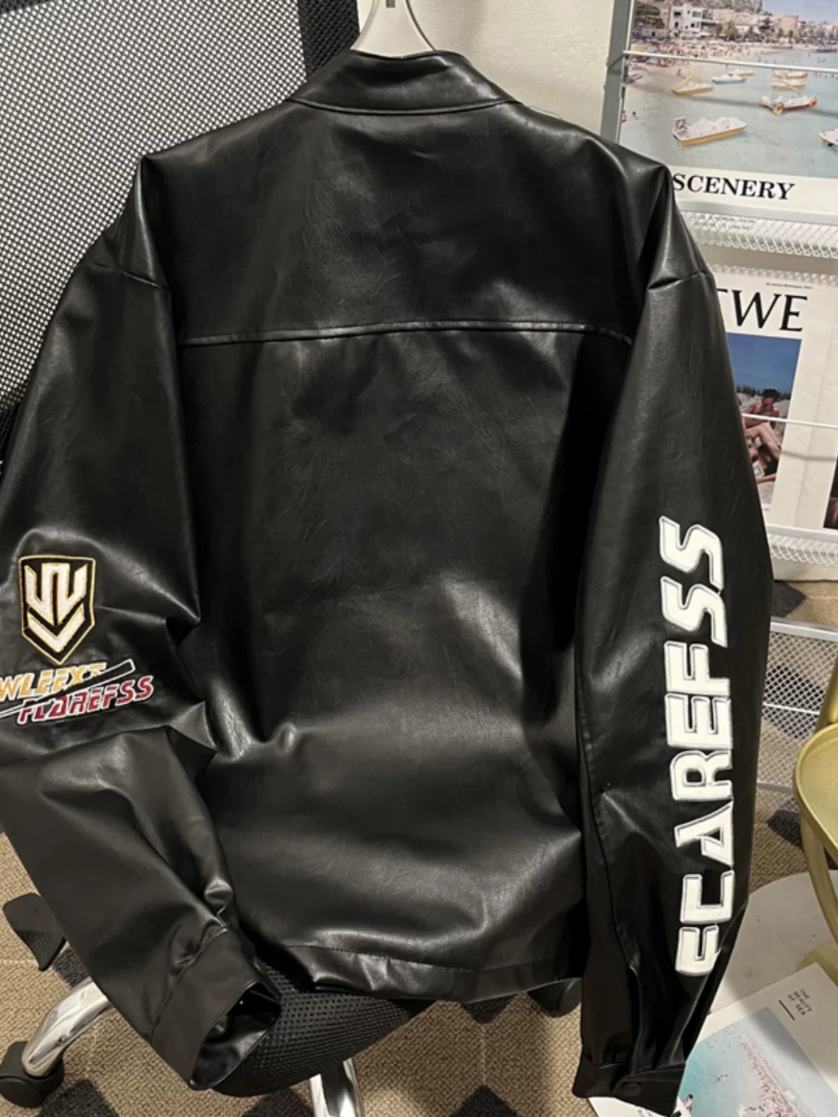 Áo khoác da PU cổ đứng thêu họa tiết dành cho nam, áo khoác da kiểu Mỹ cleanfit mùa xuân thu, thương hiệu thời thượng, dáng rộng, áo khoác biker cá tính.