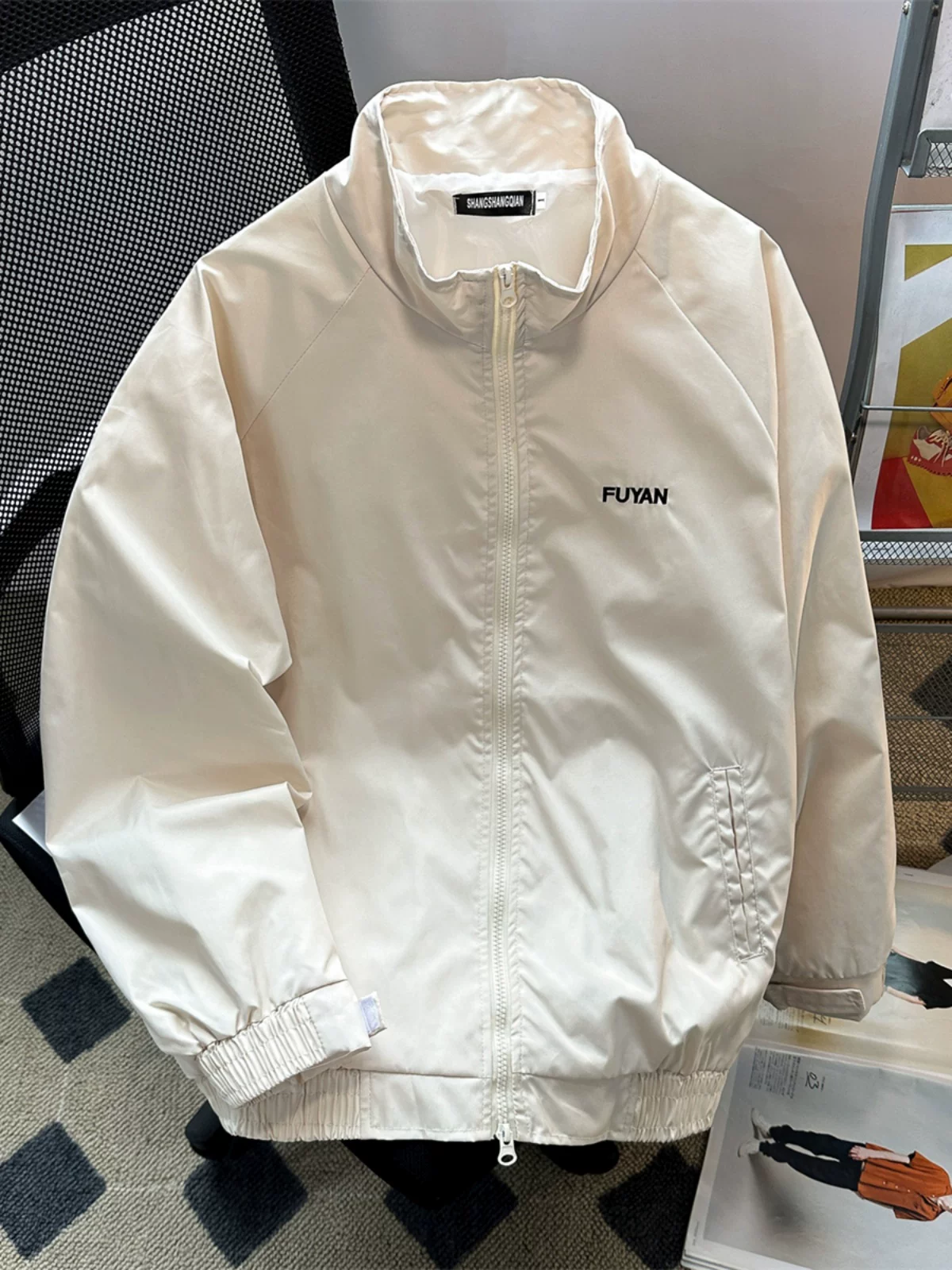 Áo khoác nam mùa xuân thu, kiểu dáng Mỹ rộng rãi, cổ đứng thêu, áo khoác phi công thời trang phong cách cleanfit.