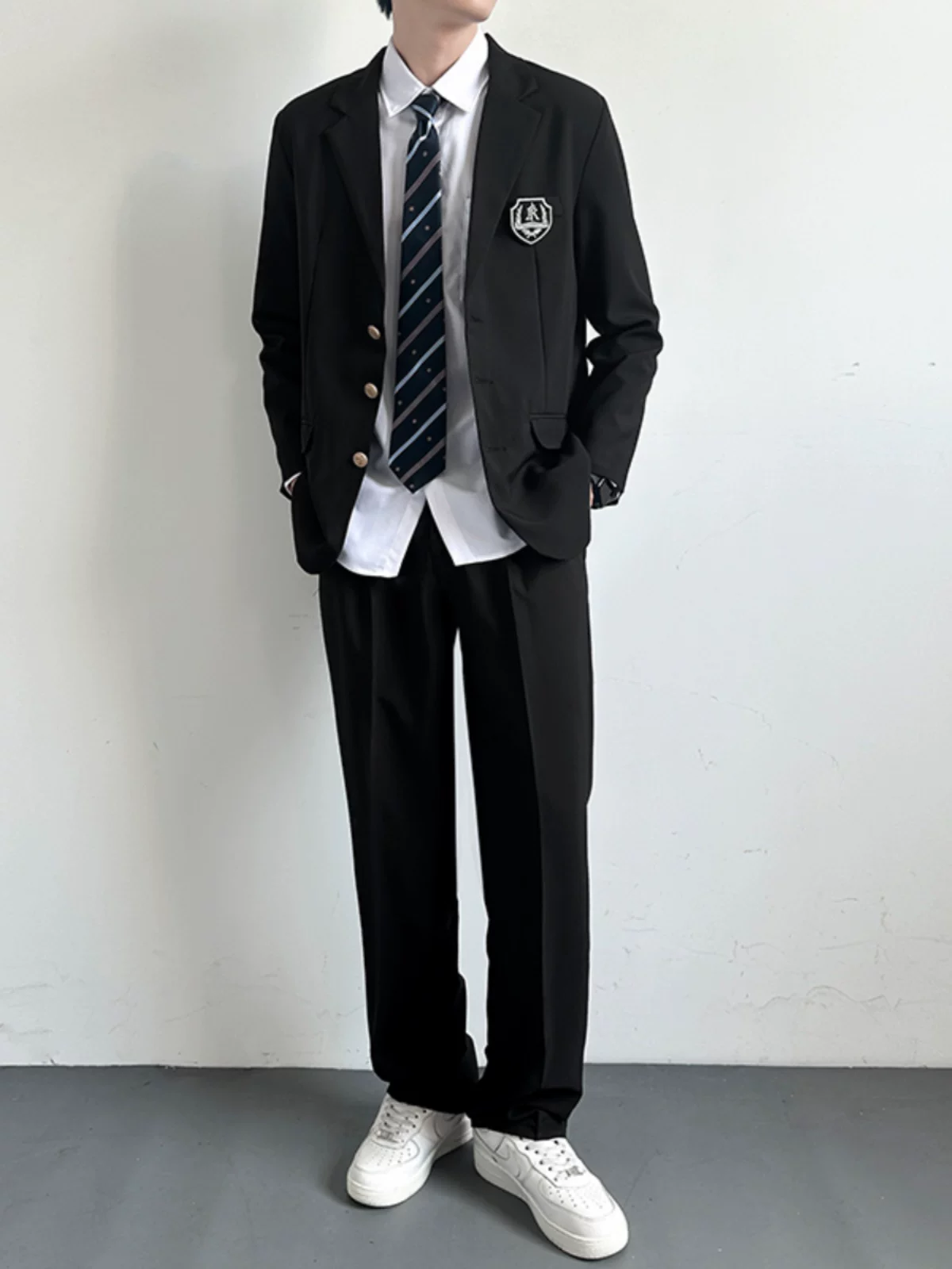 Bộ đồng phục DK phong cách học viện Nhật Bản dành cho nam, bộ đồ áo khoác và quần dáng rộng mùa xuân thu, bộ trang phục hợp thời trang.