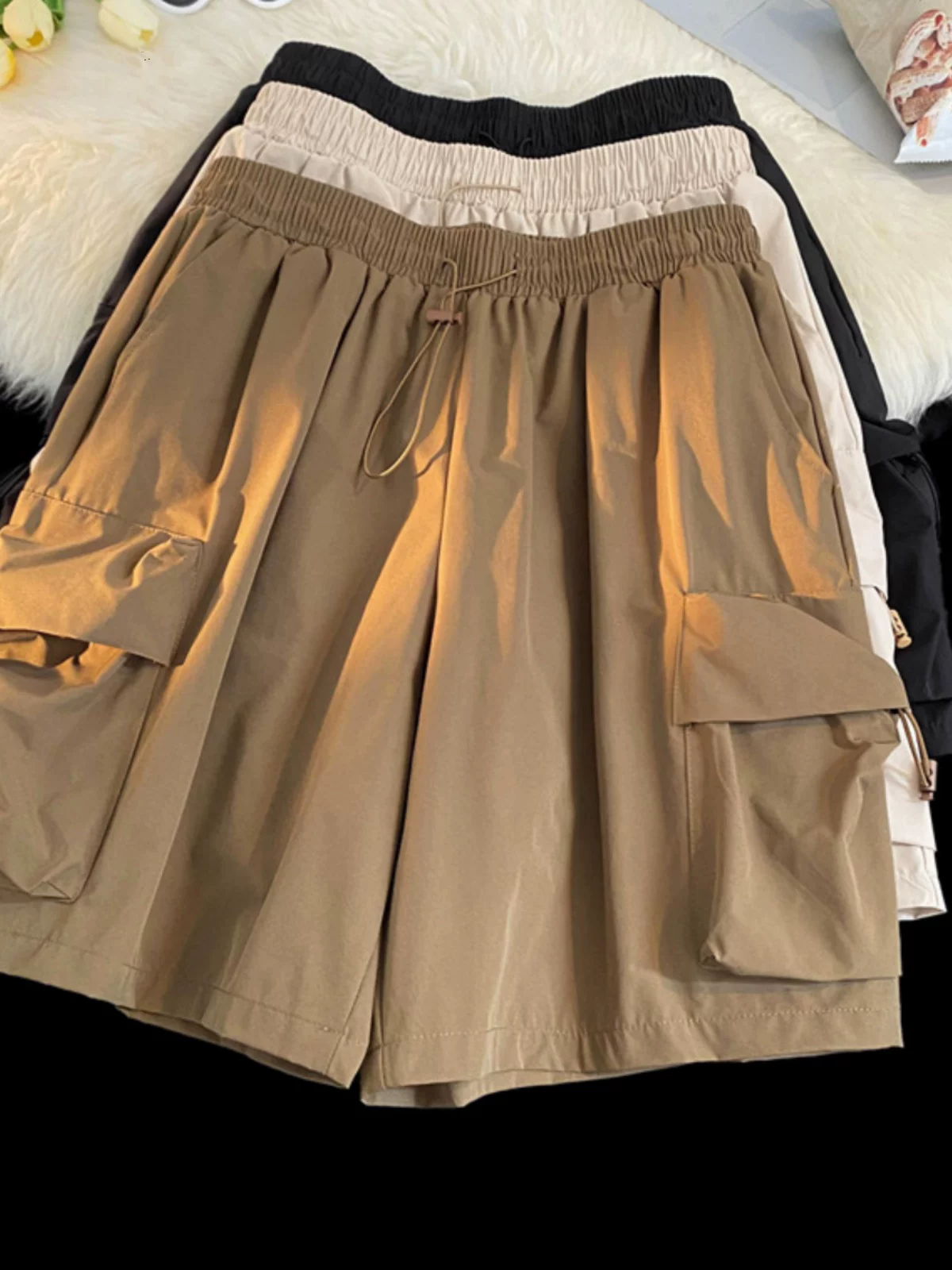 Quần short mỏng mùa hè dành cho nam, phong cách đường phố, quần cargo nhiều túi, dáng rộng, quần short năm điểm thương hiệu thời thượng đa năng.