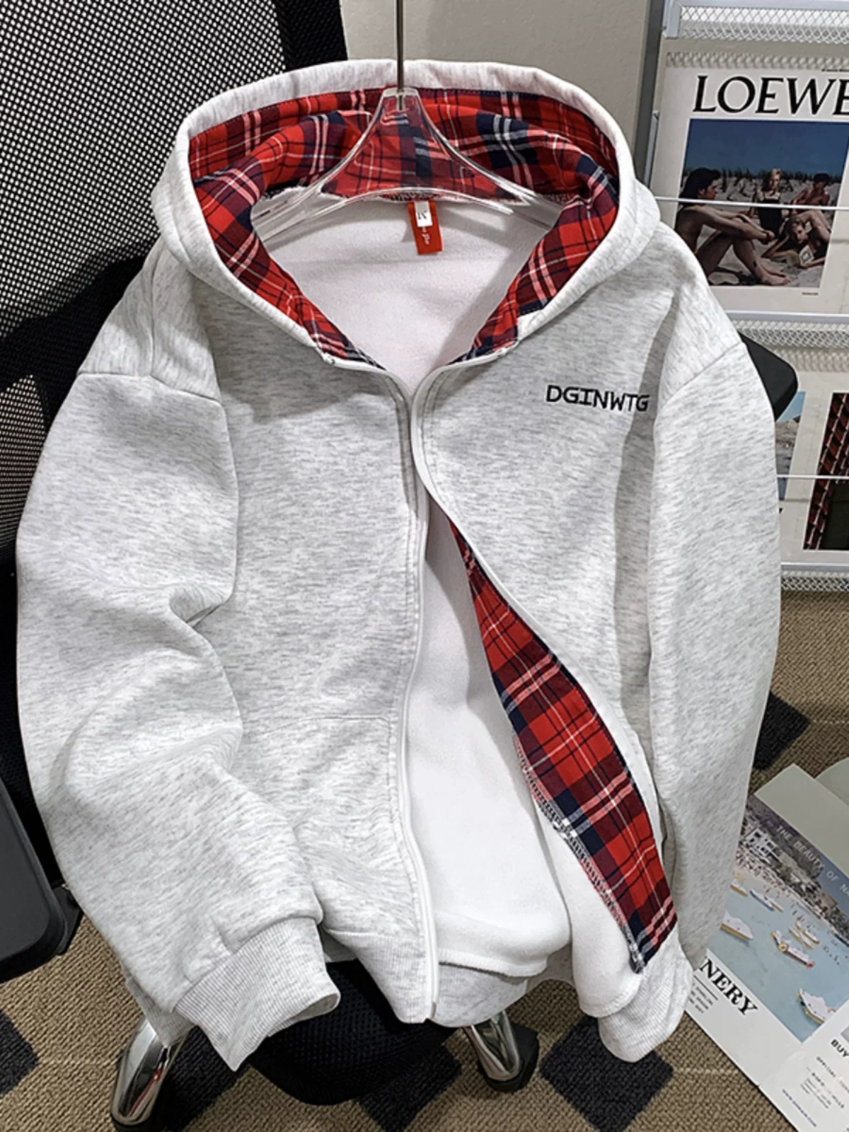 Áo khoác cardigan chắp vá kẻ sọc dành cho nam, áo nỉ dày có mũ lót lông cừu mùa thu đông, quần áo cặp đôi rộng rãi hợp thời trang theo phong cách Mỹ.