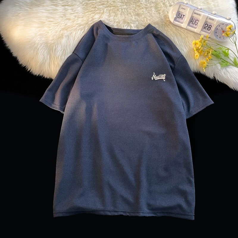 Áo thun waffle kiểu Hồng Kông dành cho nam, áo thun tay ngắn cổ tròn rộng rãi mùa hè, áo cặp đôi sinh viên thời trang tay lửng.