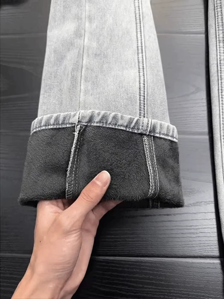 Quần jean thiết kế cắt xéo dành cho nam và nữ, phong cách đường phố Mỹ, quần hơi loe, quần ống đứng cleanfit thương hiệu hợp thời trang mùa xuân.