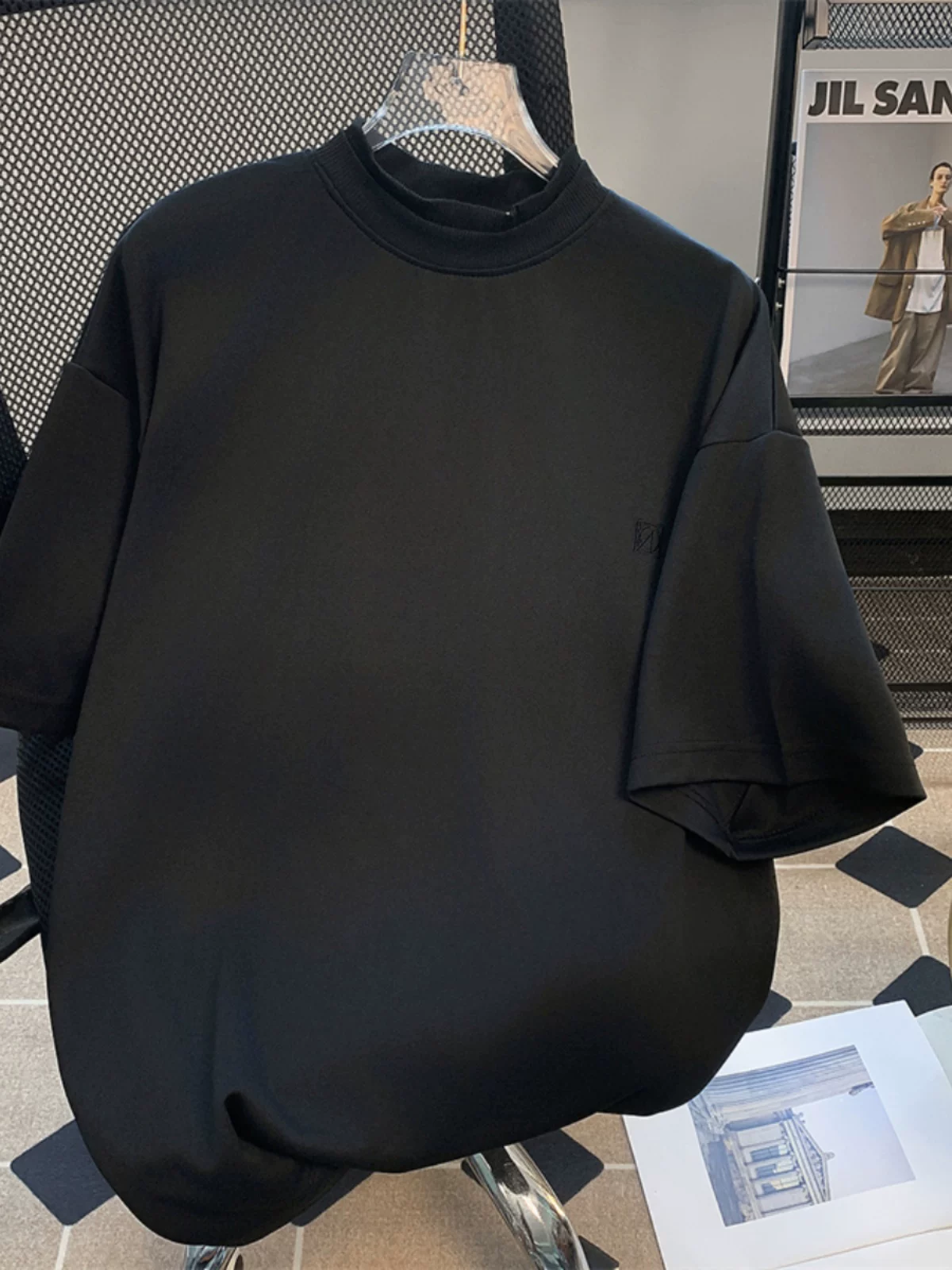 Áo thun nam ngắn tay màu trơn cơ bản, áo cổ lọ rộng rãi, áo thun ngắn tay phong cách Mỹ hợp thời trang mùa hè