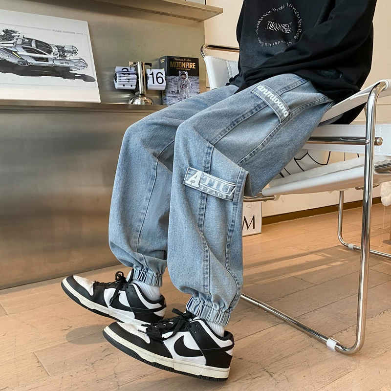 Quần jeans denim phối họa tiết dành cho nam, quần casual phong cách đường phố Mỹ thời thượng, quần jogger harem dáng rộng cho mùa thu đông.