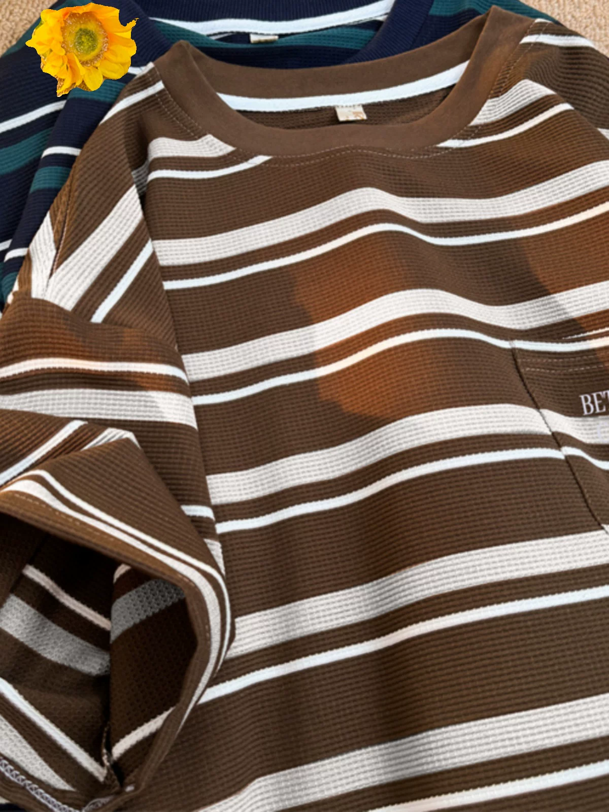 Áo thun sọc phối màu phong cách Nhật Bản dành cho nam, dáng rộng, chất liệu cotton dày mùa hè, tay ngắn, phong cách thời trang đại học, áo thun cặp đôi nửa tay.
