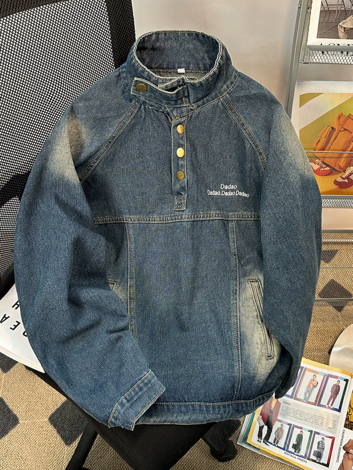 Áo khoác denim thời thượng dành cho nam, mùa xuân thu, phong cách retro Mỹ, chất liệu dày dặn, dáng rộng, áo khoác kiểu vintage cổ đứng.