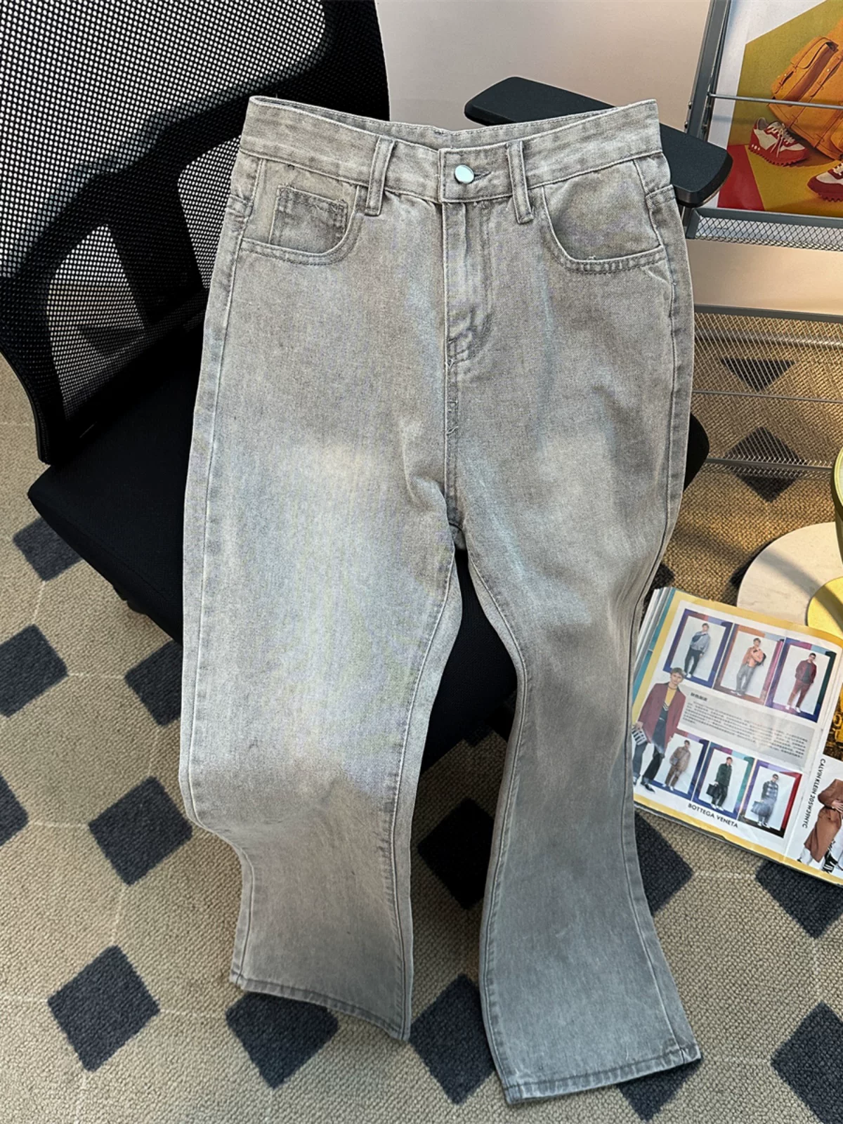 Quần jeans màu xám khói đã qua xử lý giặt mềm dành cho nam, quần dài phong cách đường phố Mỹ mùa xuân thu, quần ống rộng dáng suông thời trang thương hiệu hot.