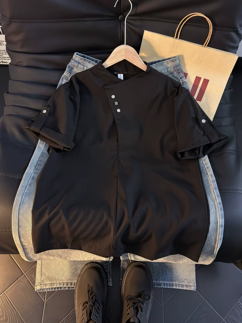 Áo thun ngắn tay phong cách retro Mỹ dành cho nam và nữ, áo thun cơ bản dáng rộng thoải mái mùa hè, áo thương hiệu thời thượng với thiết kế cài nút chéo.