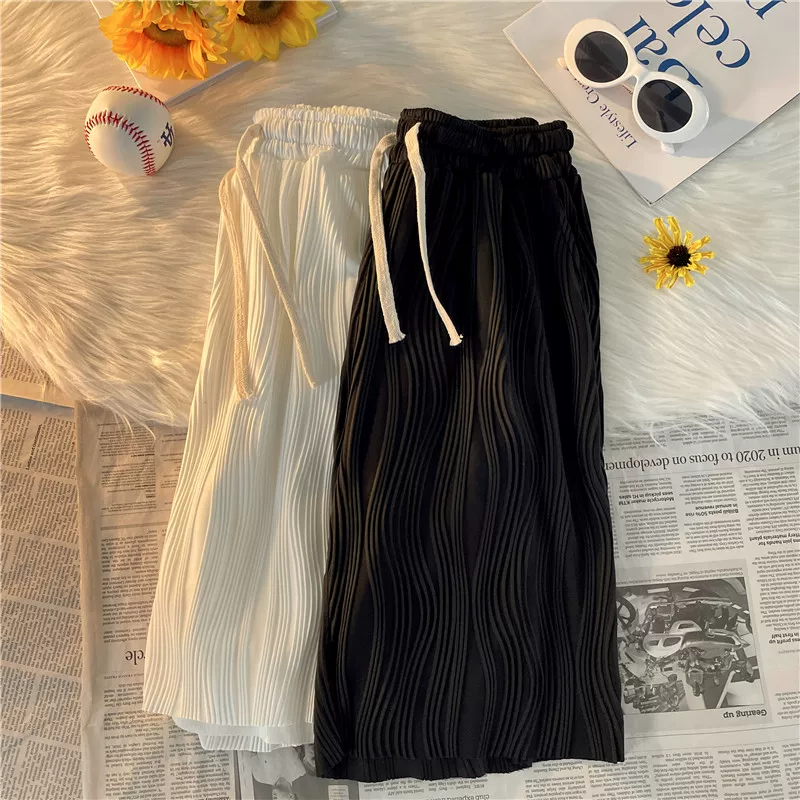 Quần short nam phong cách Hồng Kông BF đa năng, chất liệu lụa băng, thiết kế mùa hè, quần xếp ly, thương hiệu thời thượng, quần short năm phần mát mẻ và rộng rãi.