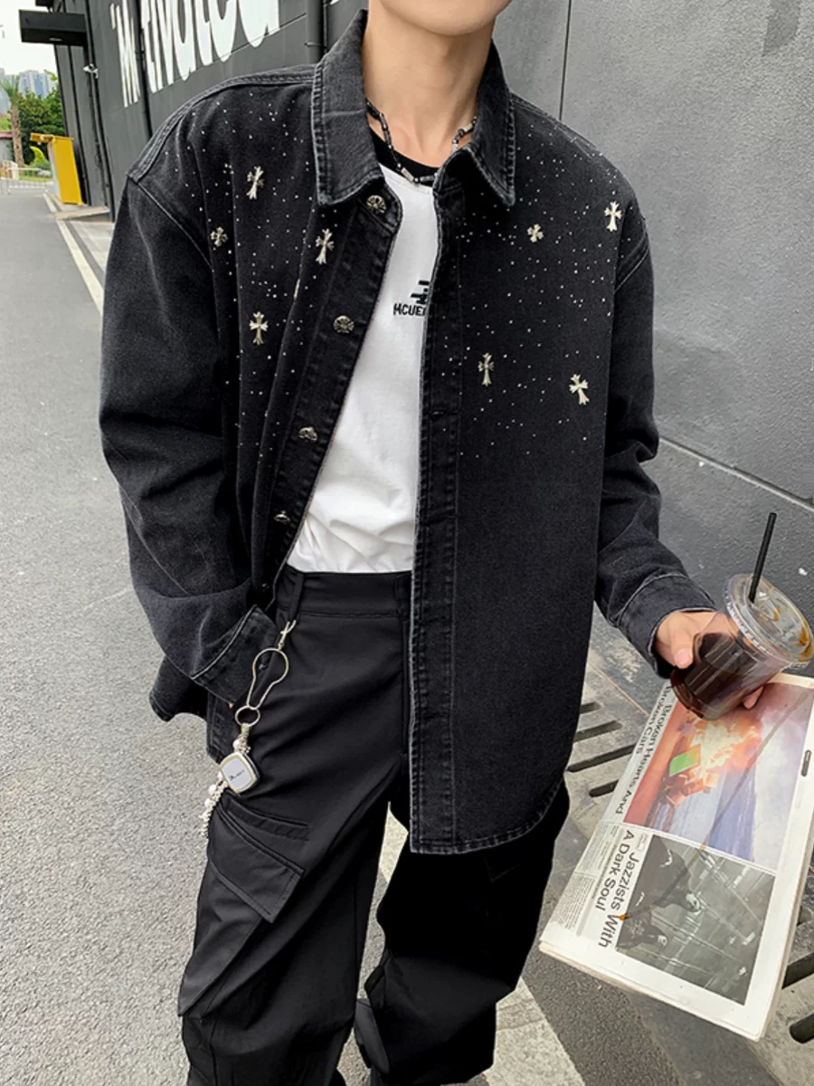 Áo khoác denim đính đá cho mùa xuân và mùa thu, thương hiệu thời thượng mang cảm giác cao cấp, kiểu dáng rộng rãi thoải mái, áo khoác công sở phong cách Mỹ dành cho nam.