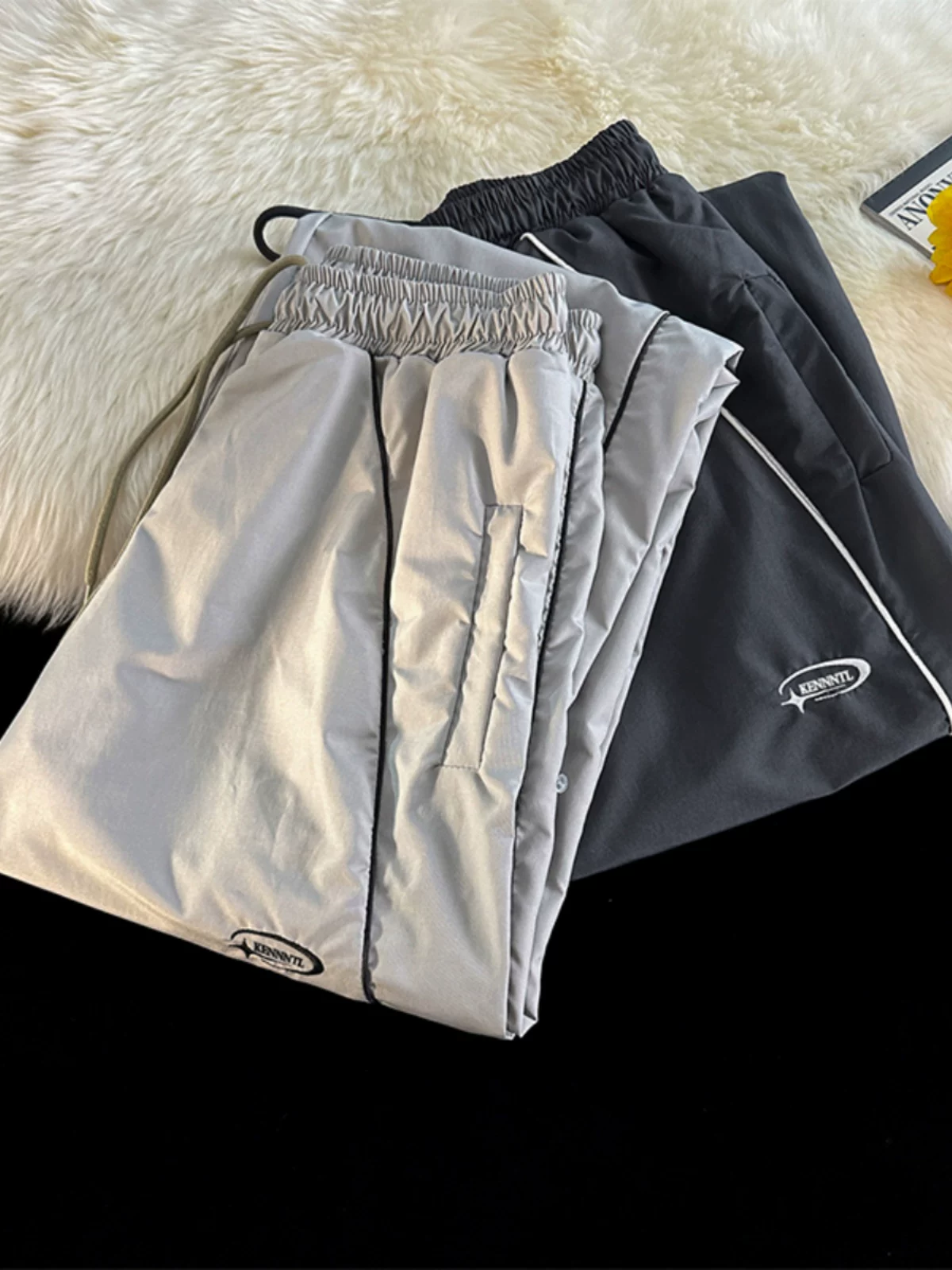 Quần jogger dây rút cho nam, quần thể thao nhanh khô kiểu Mỹ, thương hiệu thời trang mùa hè, quần ống rộng dáng suông thoải mái.