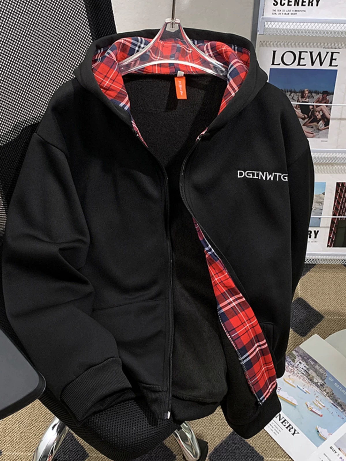 Áo khoác cardigan chắp vá kẻ sọc dành cho nam, áo nỉ dày có mũ lót lông cừu mùa thu đông, quần áo cặp đôi rộng rãi hợp thời trang theo phong cách Mỹ.