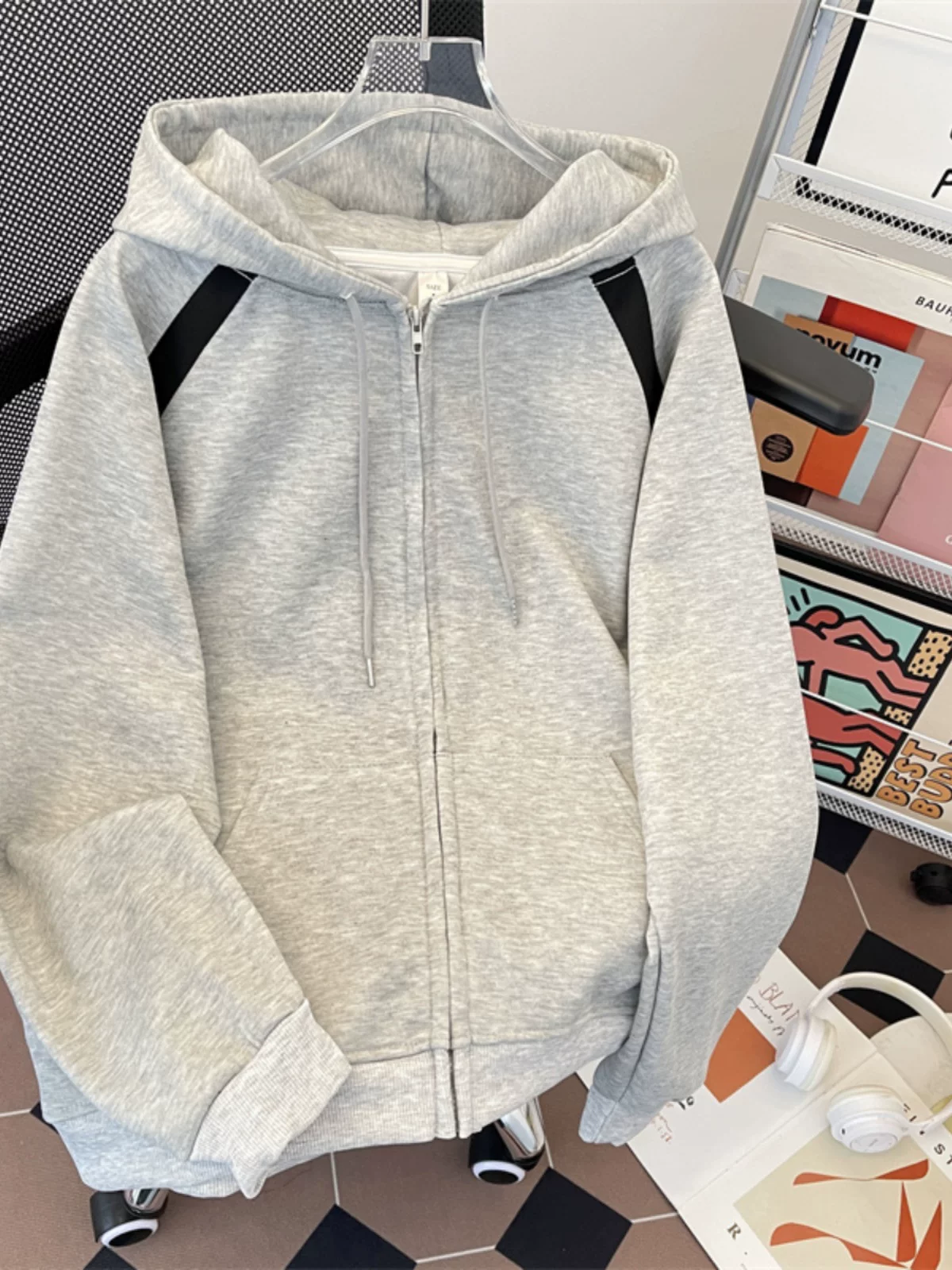 Áo khoác cardigan có khóa kéo phối màu dành cho nam, áo khoác thể thao phong cách Mỹ cổ điển mùa thu đông, áo khoác có mũ rộng rãi hợp thời trang, quần áo cặp đôi thương hiệu thời thượng.