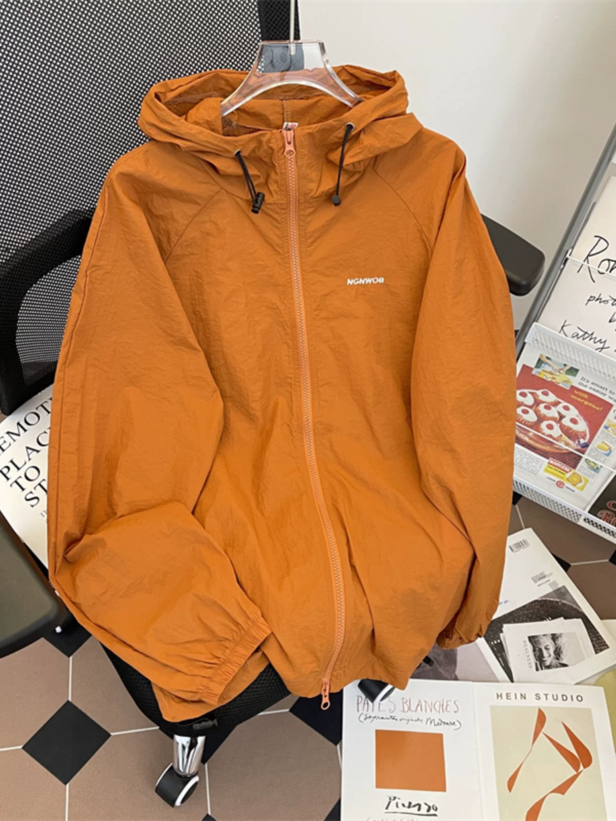 Quần áo chống nắng bằng vải lụa băng nhẹ kiểu dáng núi dành cho nam và nữ, áo khoác chống tia UV ngoài trời mùa hè, áo khoác da nhanh khô hợp thời trang rộng rãi.