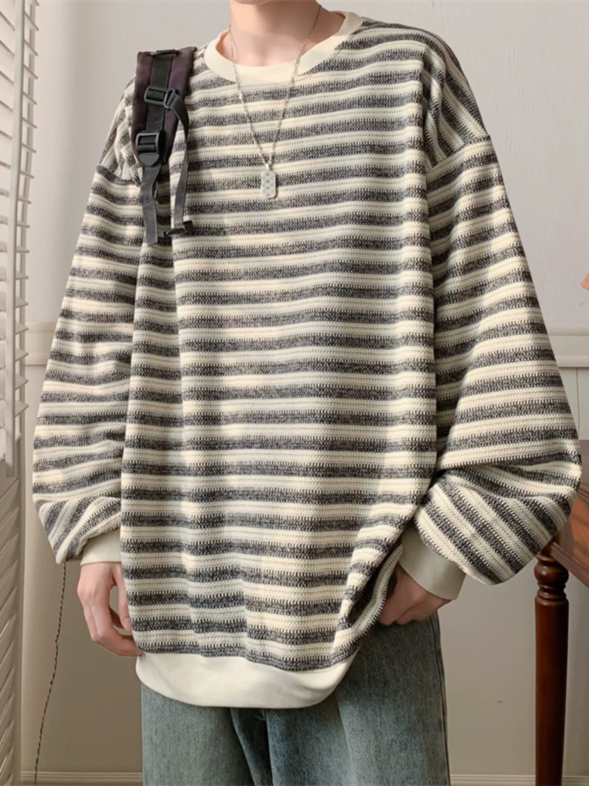 Áo nỉ cổ tròn kẻ sọc dày dặn dành cho nam, áo thun cơ bản kiểu Mỹ mùa thu, áo thun dài tay dáng rộng hợp thời trang dành cho cặp đôi.