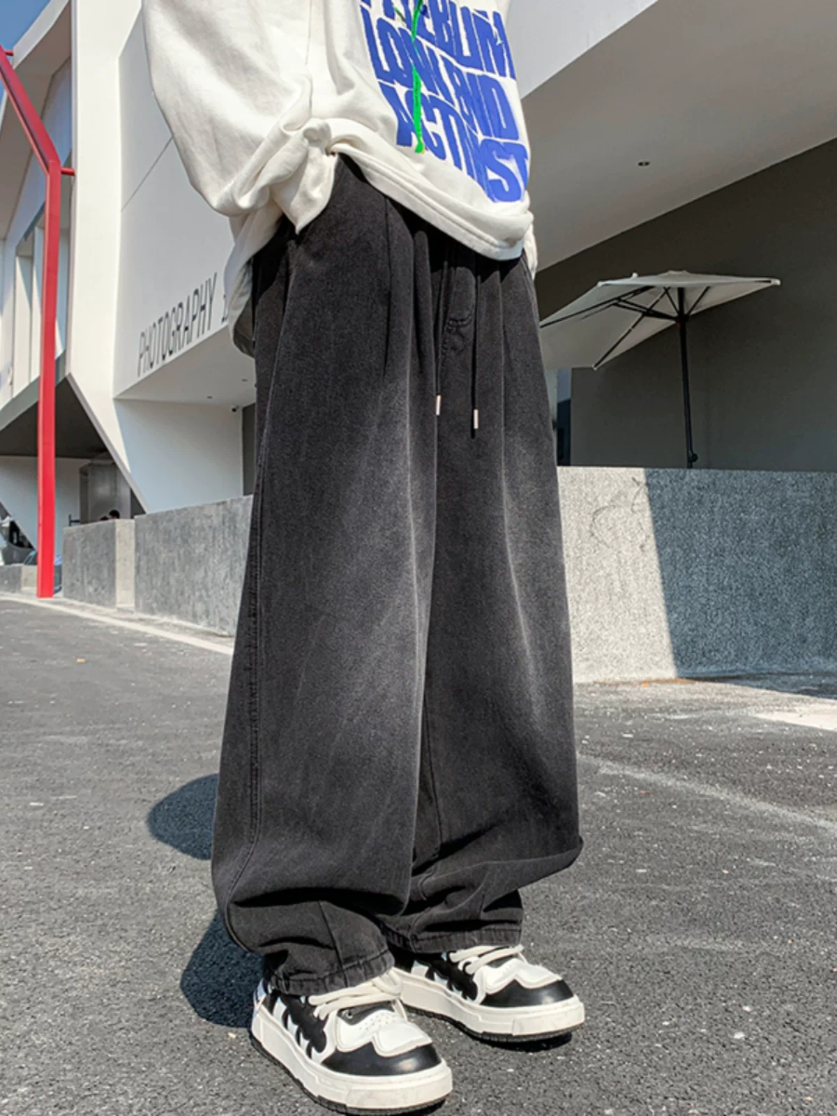 Quần jean ống rộng kiểu Nhật dành cho nam, mùa xuân thu, thương hiệu thời thượng, giặt mài và tạo hiệu ứng cũ, dáng rộng, quần dài chạm đất phong cách thường ngày.