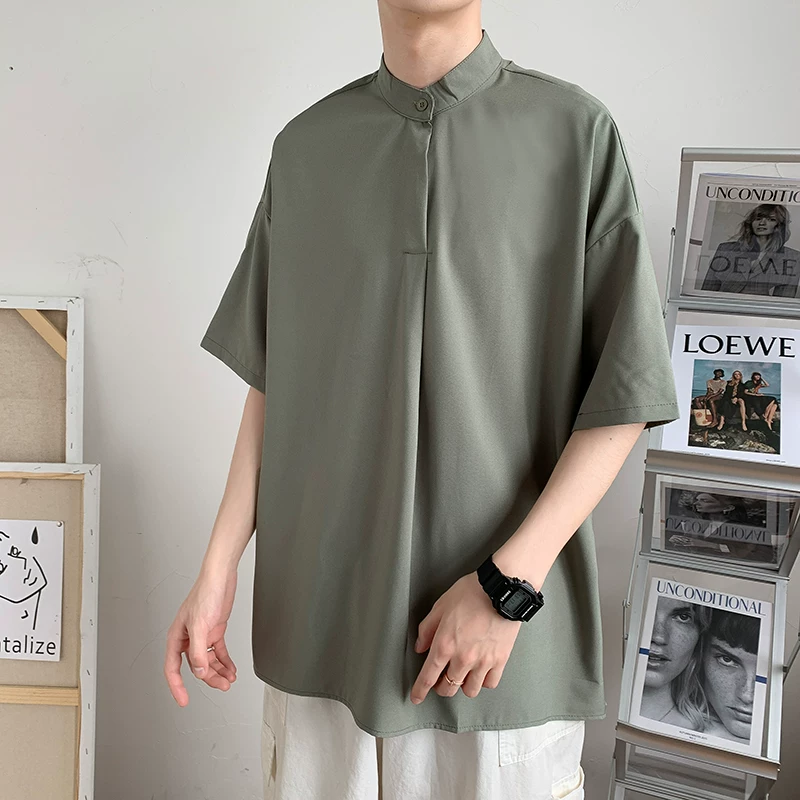 Áo sơ mi ngắn tay bằng vải lụa mùa hè dành cho nam, dáng rộng, phong cách Hồng Kông, phong cách Nhật Bản, cổ đứng nhỏ, phong cách ins thời thượng, áo chui đầu mát mẻ.