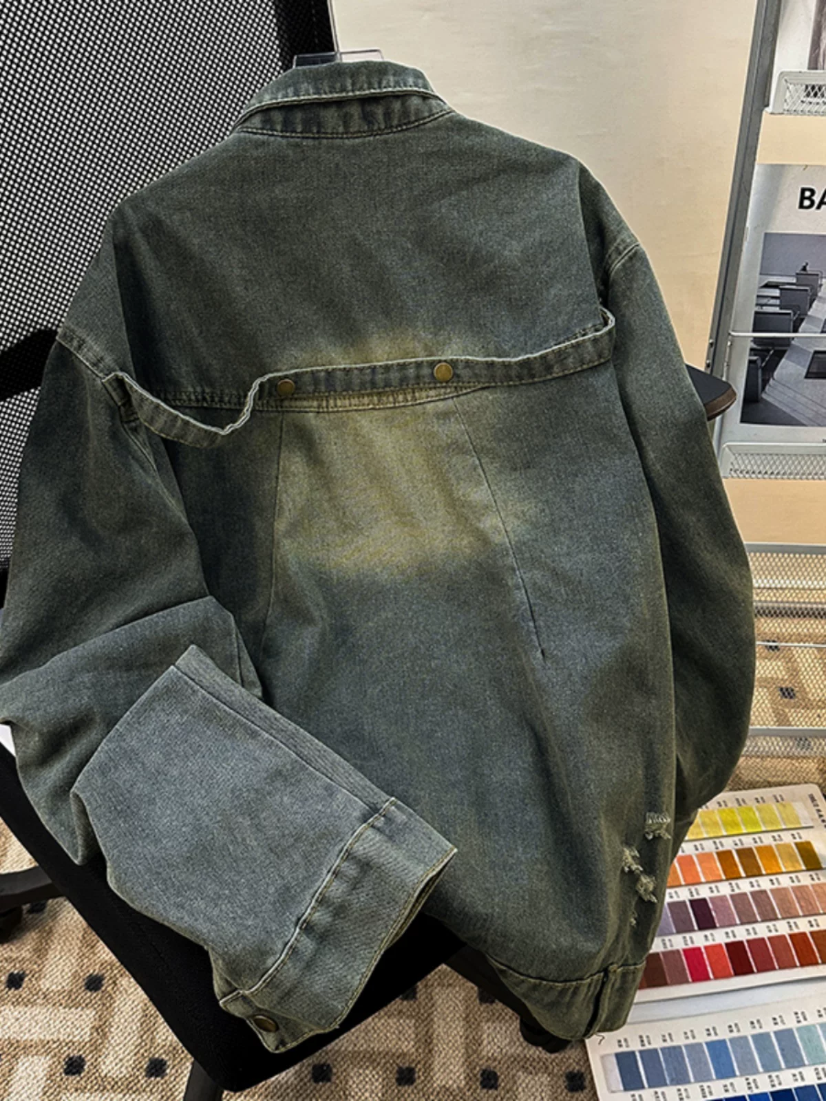 Áo khoác denim nam kiểu dáng phá cách, phong cách vintage Mỹ mùa xuân thu, áo khoác ngoài thương hiệu thời thượng, dáng rộng, cổ đứng.