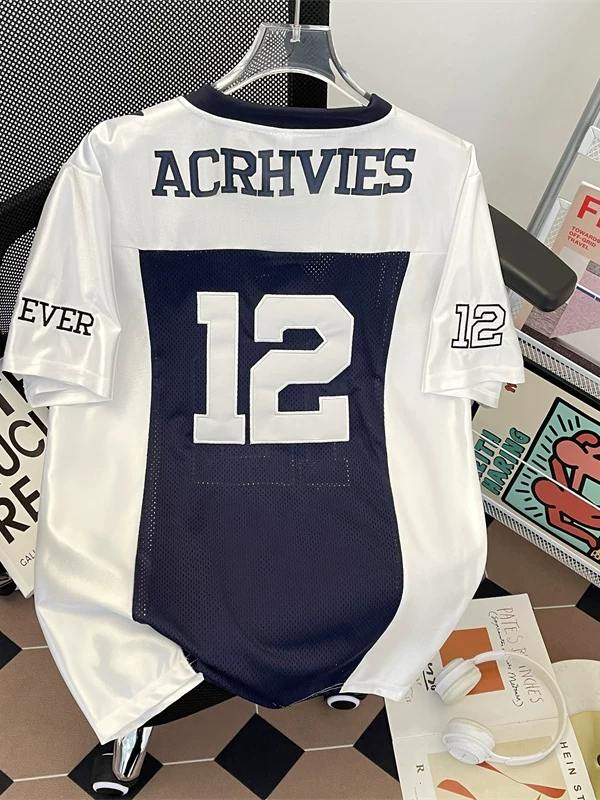 Áo thun cổ V kiểu Mỹ retro dành cho nam và nữ, áo phông ngắn tay mùa hè 2025 dáng rộng thoải mái, áo thể thao lưới kỹ thuật số