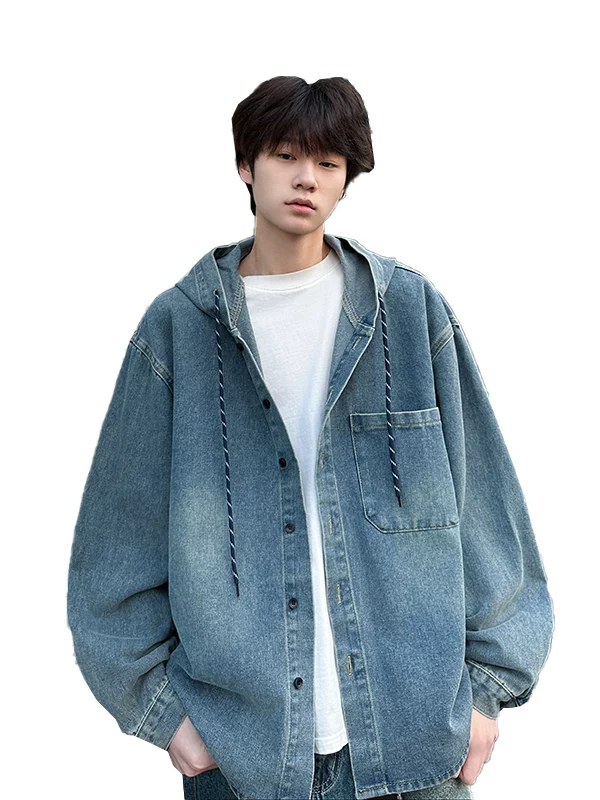 Áo khoác denim cổ điển mùa xuân thu dành cho nam, áo khoác có mũ rộng rãi, áo khoác thường ngày phong cách retro Mỹ thời thượng.