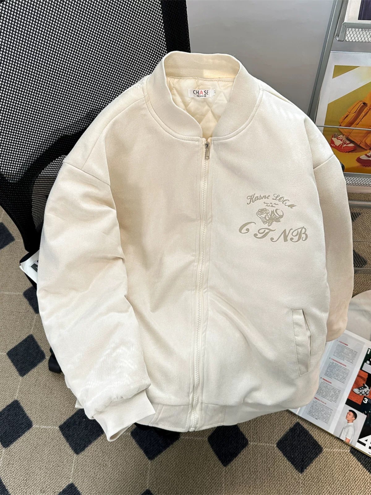 Áo khoác cotton da lộn kiểu Mỹ dành cho nam, thiết kế mùa đông, áo khoác bóng chày dày dặn, áo khoác cotton ấm áp thời trang dành cho cặp đôi.