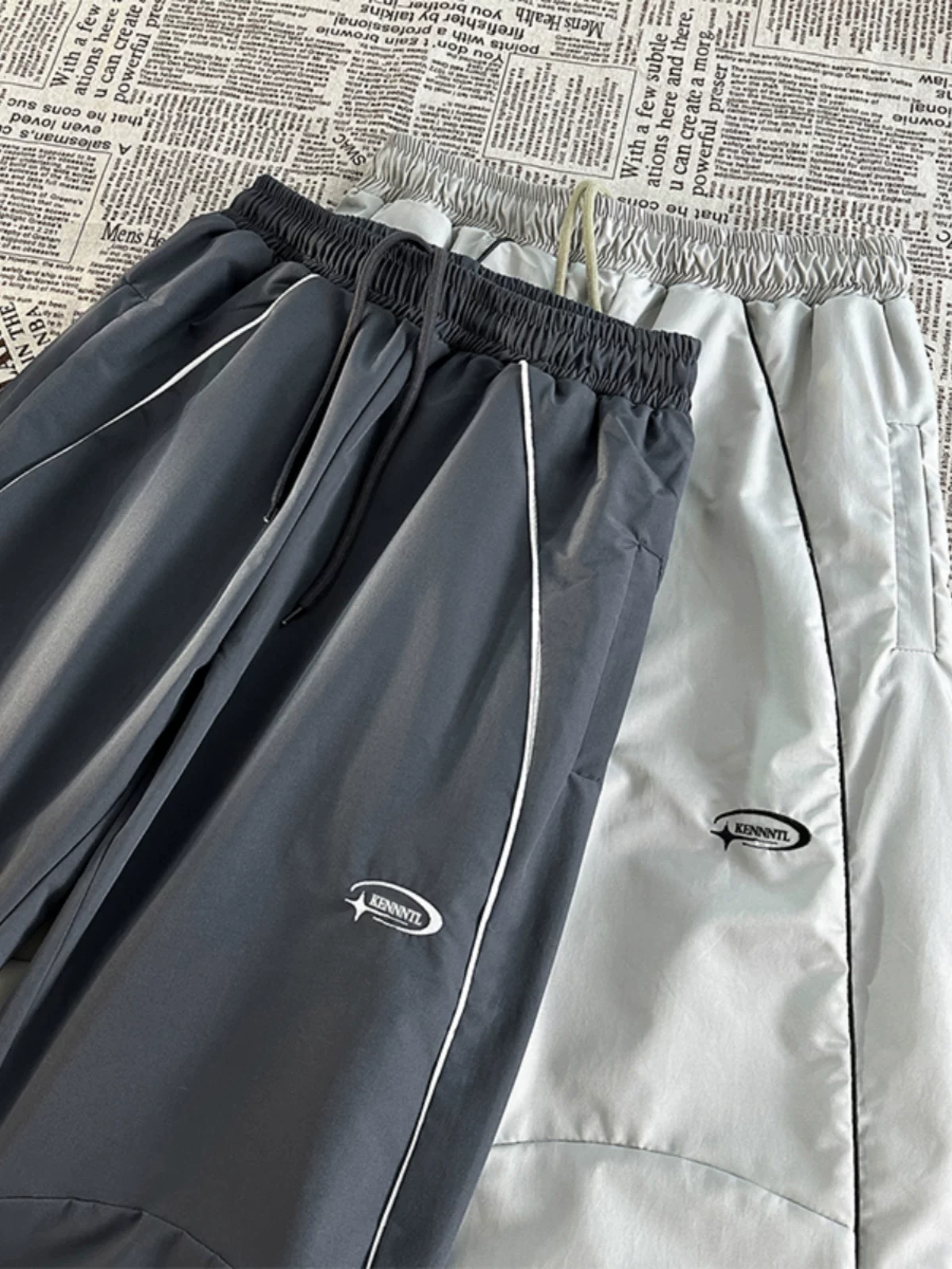 Quần jogger dây rút cho nam, quần thể thao nhanh khô kiểu Mỹ, thương hiệu thời trang mùa hè, quần ống rộng dáng suông thoải mái.