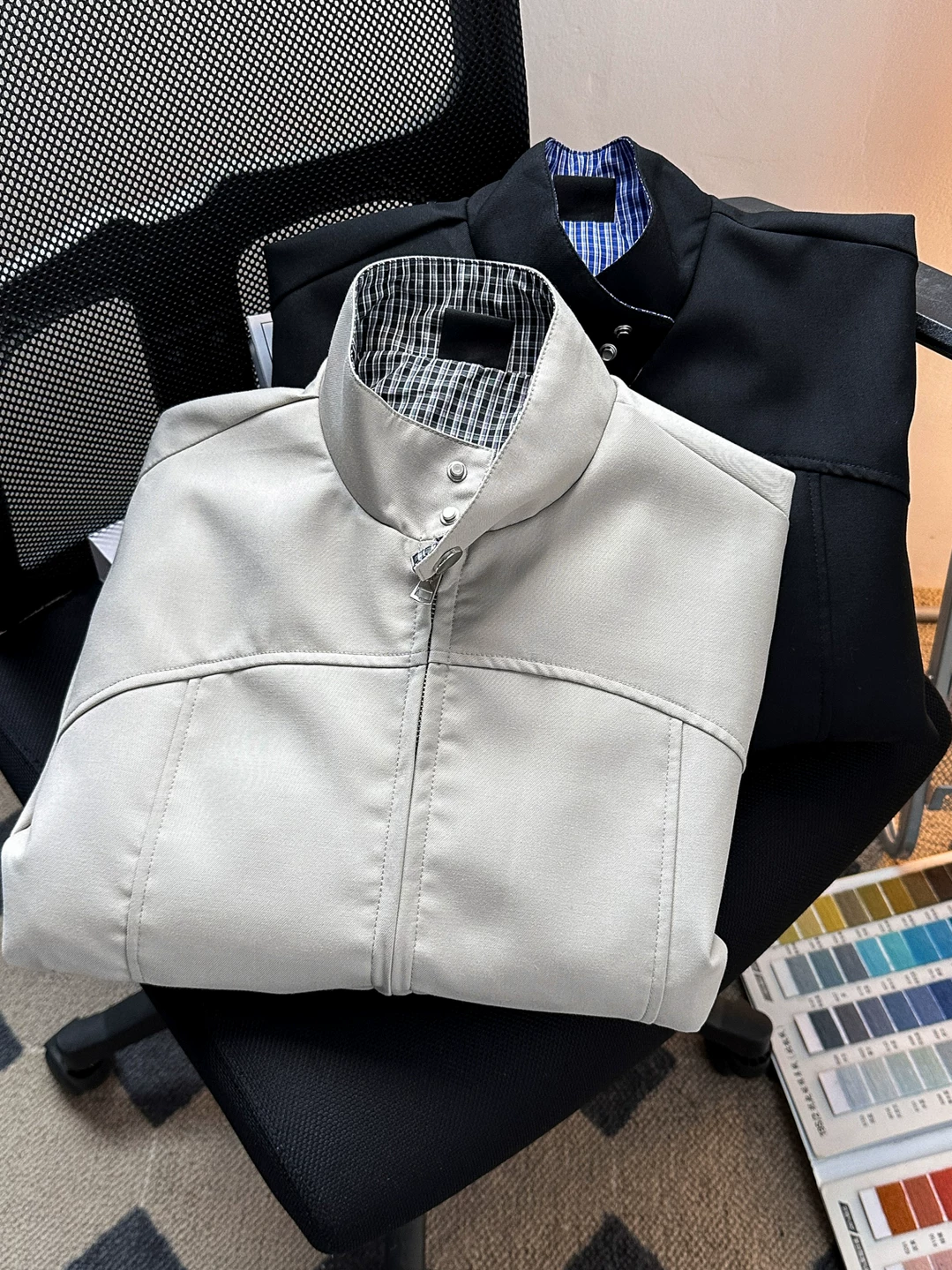 Áo khoác kẻ sọc cổ đứng dành cho nam, thương hiệu thời trang xuân thu, áo khoác bóng chày dáng rộng, áo khoác giả hai mảnh phong cách retro Mỹ.