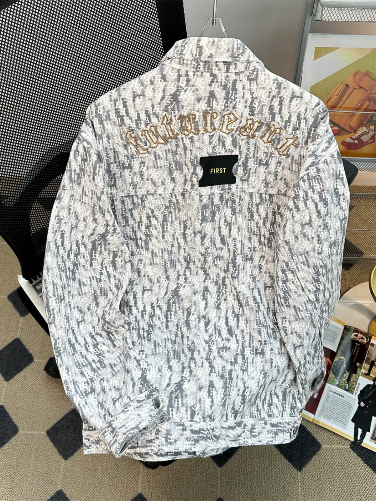 Áo khoác denim phong cách Chanel dành cho nam, áo thêu họa tiết phong cách Mỹ mùa xuân thu, áo khoác cổ bẻ dáng rộng hợp thời trang.