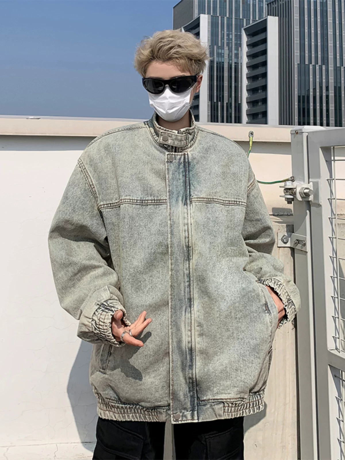 Áo khoác denim cổ điển Mỹ dành cho nam, dáng rộng, cổ đứng, kiểu giặt mài, áo khoác thời trang mùa xuân thu.