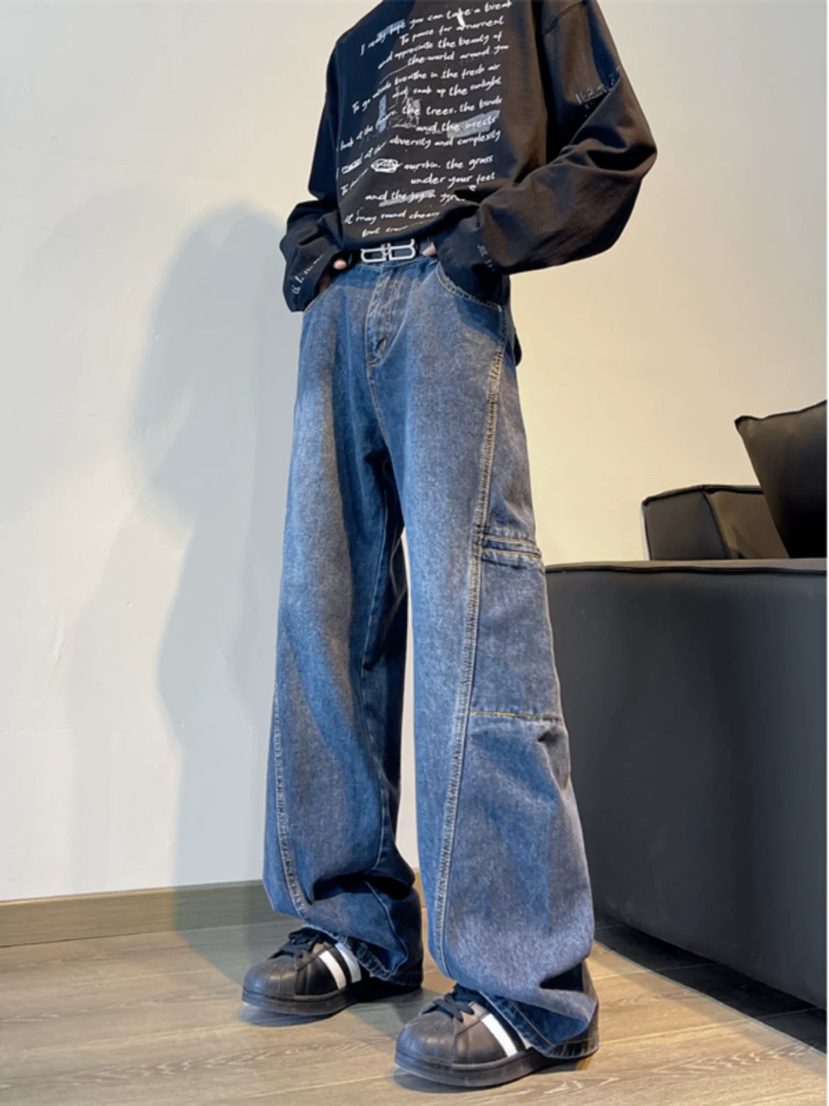 Quần jean nam chất liệu denim mềm mại, kiểu dáng cleanfit, phong cách retro Mỹ, ống loe, quần dài xu hướng thời trang, thoải mái khi mặc đi làm.