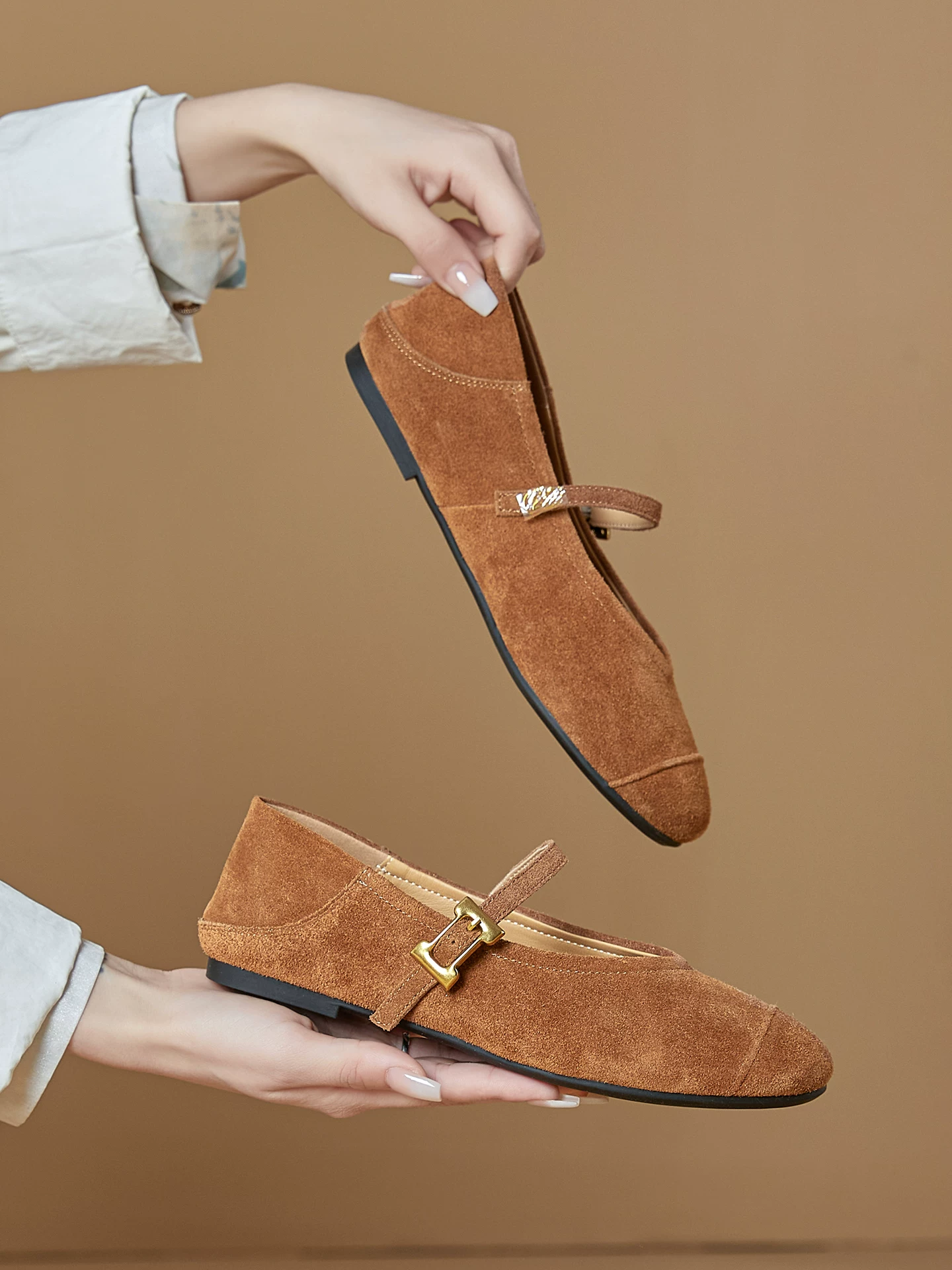 Giày ba lê đế mềm màu đỏ dành cho nữ, giày Mary Jane phong cách retro Pháp, kiểu mới mùa xuân 2026, giày bệt quai đơn miệng nông.