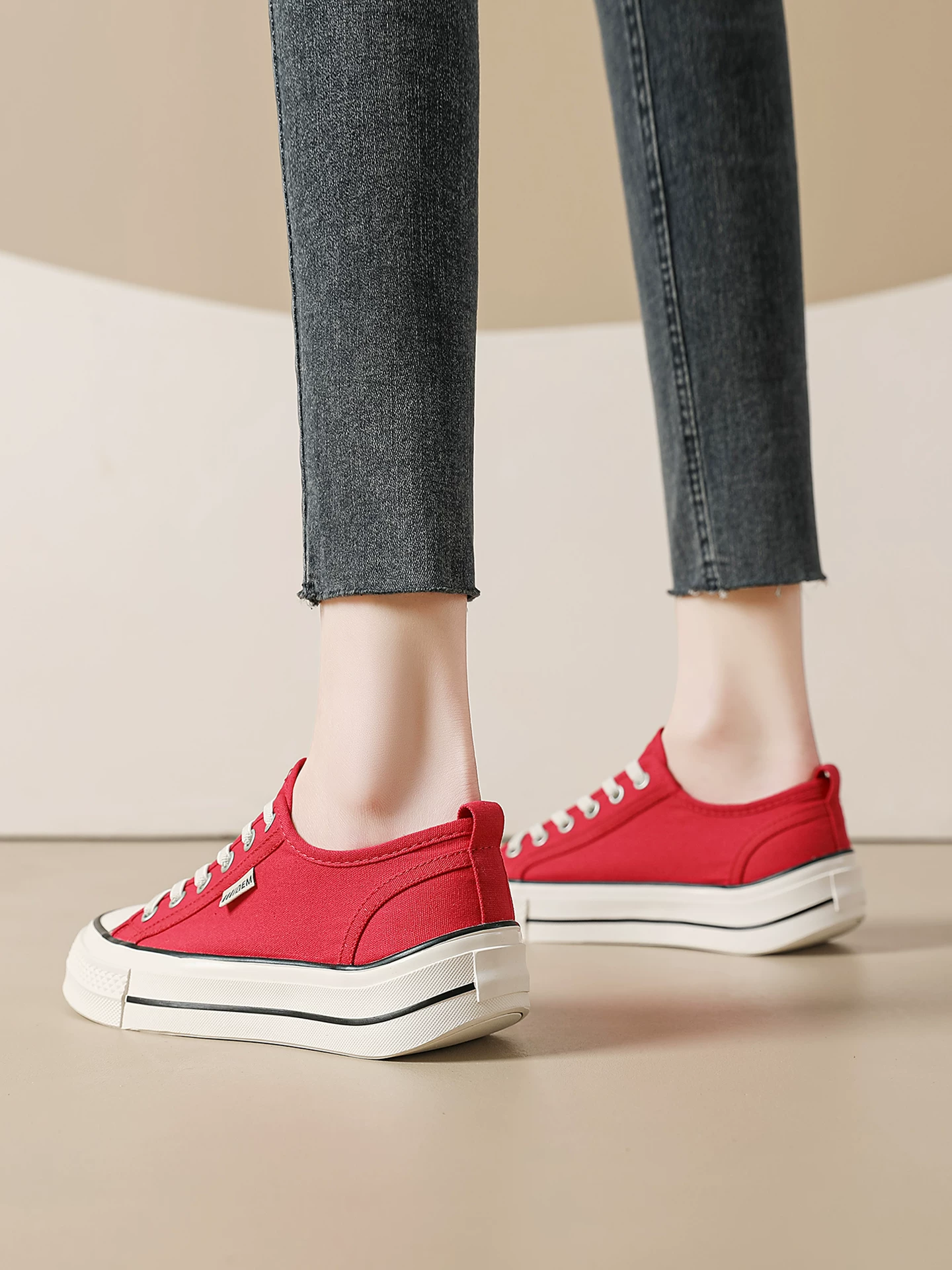 Giày vải đế thấp kiểu Mỹ dành cho nữ, giày thể thao đế dày co giãn dễ mang, giày thường ngày mỏng thoáng khí mới mùa xuân 2026