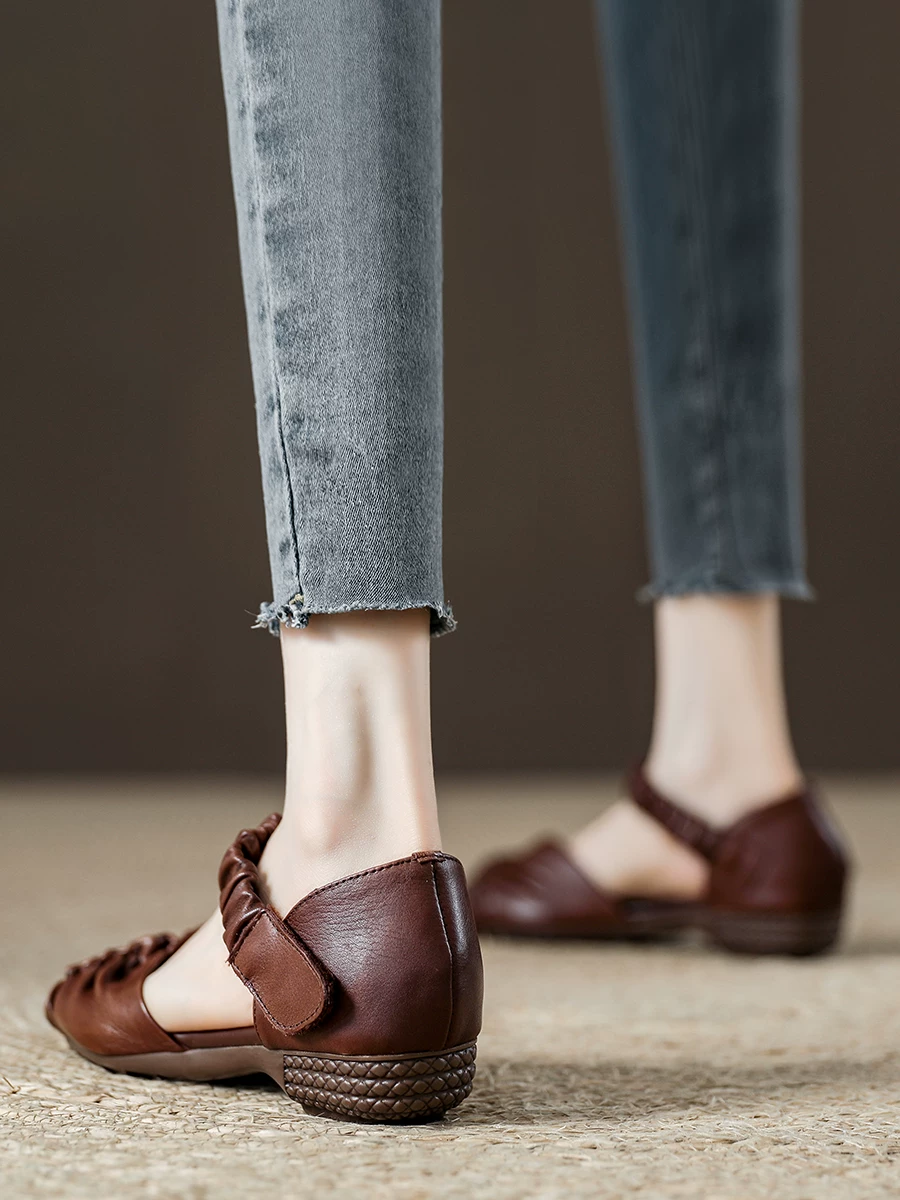 Giày sandal nữ da thật xếp ly, mũi kín, quai đơn, kiểu La Mã retro, mẫu mới hè 2026, đế mềm, giày mẹ thoải mái.