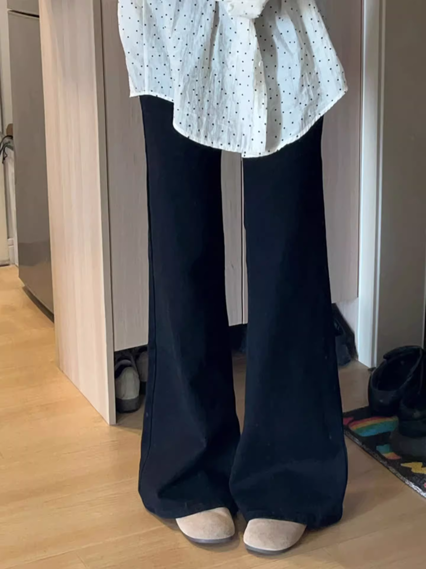 Quần jeans ống loe dày lót lông cừu đen La Chapelle dành cho nữ, mẫu mới mùa đông 2025, cạp cao, không bó sát