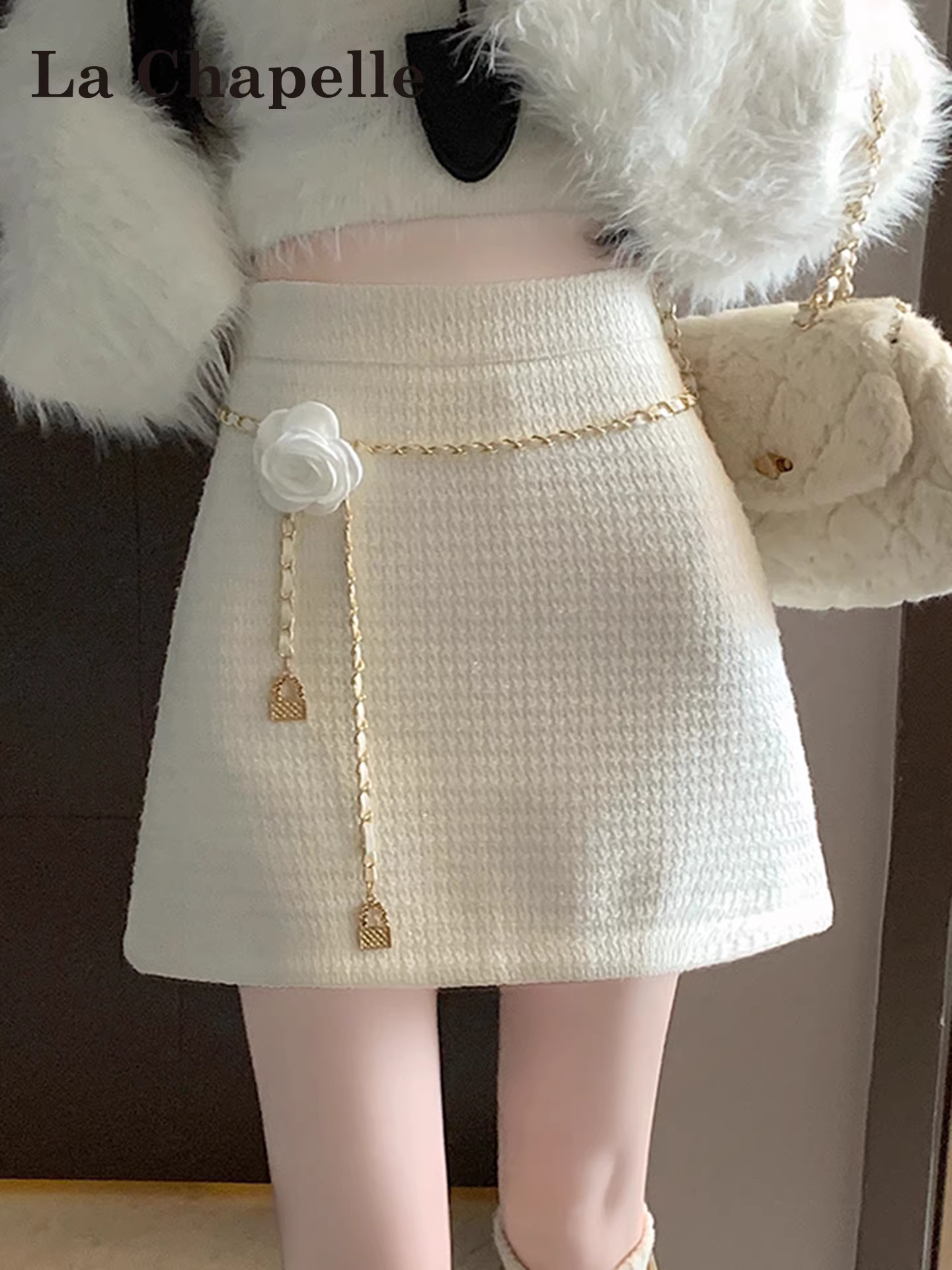 Váy len tweed La Chapelle dành cho nữ, kiểu mới thu đông 2025, dáng chữ A cao eo, kiểu dáng ôm sát, dành cho người nhỏ nhắn.