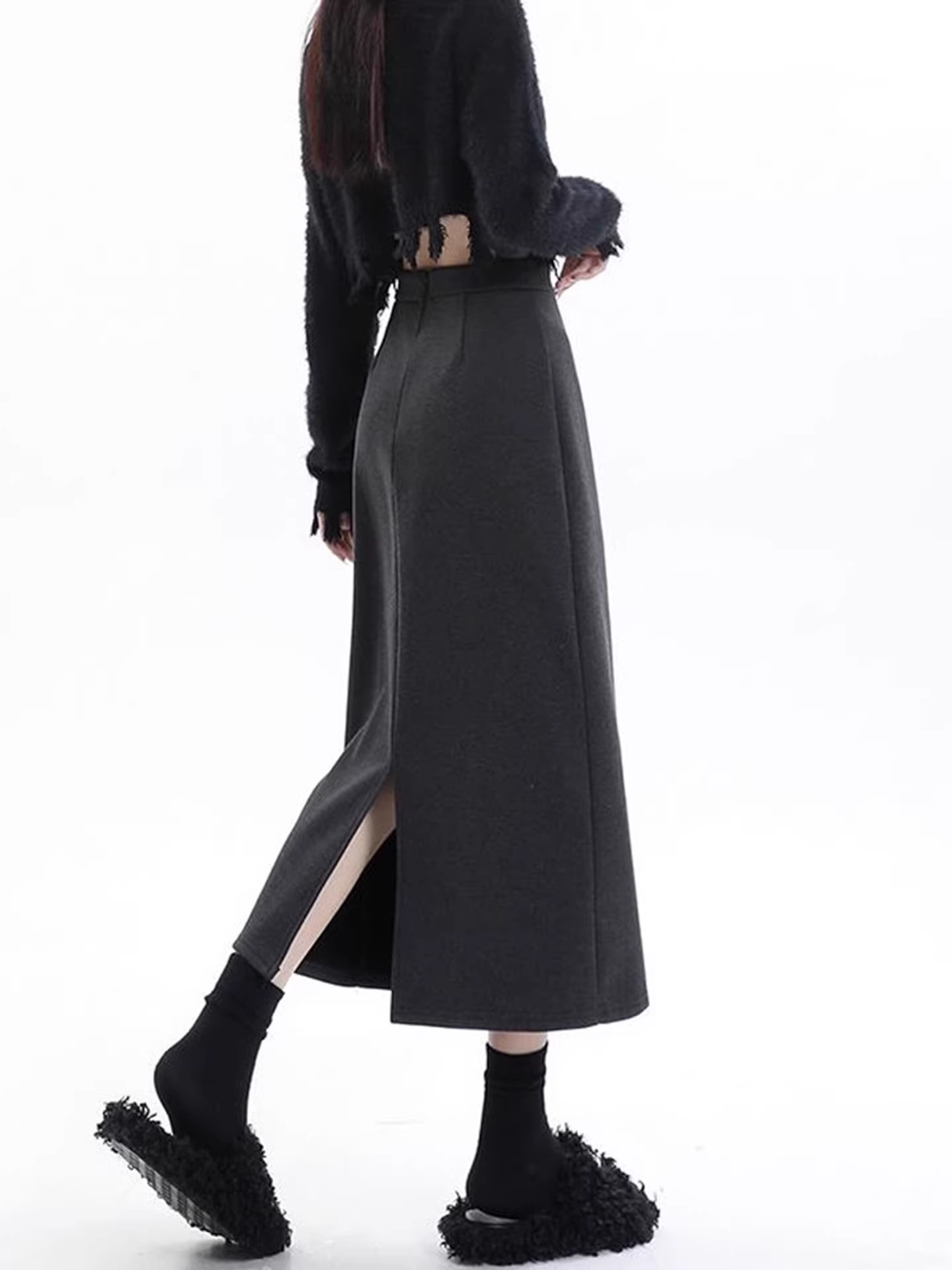 Váy len lót lông cừu đen La Chapelle dành cho nữ, váy dài ngang đùi xẻ tà cao cấp mùa thu đông 2025