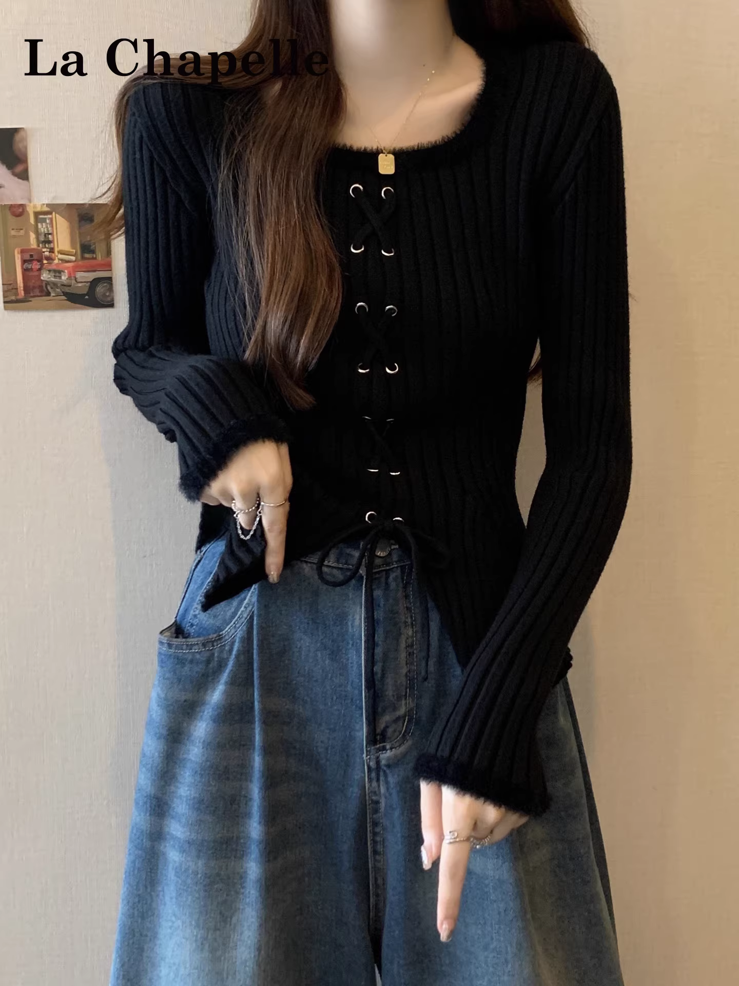 Áo len nữ La Chapelle màu đen, cổ tròn, tay dài, dây rút, kiểu dáng mới thu đông 2025, mặc lót bên trong