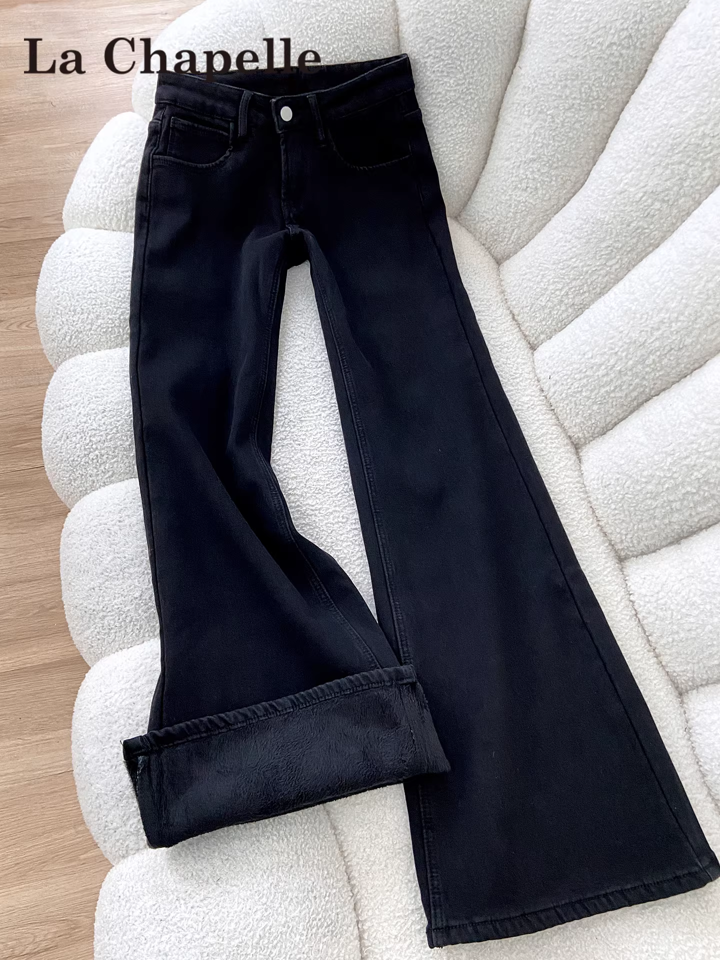 Quần jeans ống loe dày dặn lót lông cừu đen La Chapelle dành cho nữ, mẫu mới thu đông 2025, cạp cao, không bó sát