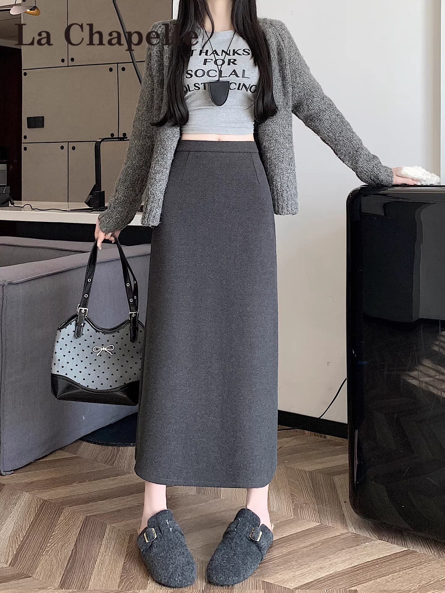 Váy công sở màu xám La Chapelle dành cho nữ, mẫu mới thu đông 2025, kiểu dáng chữ A, lưng cao, dài ngang đùi, dành cho người nhỏ nhắn