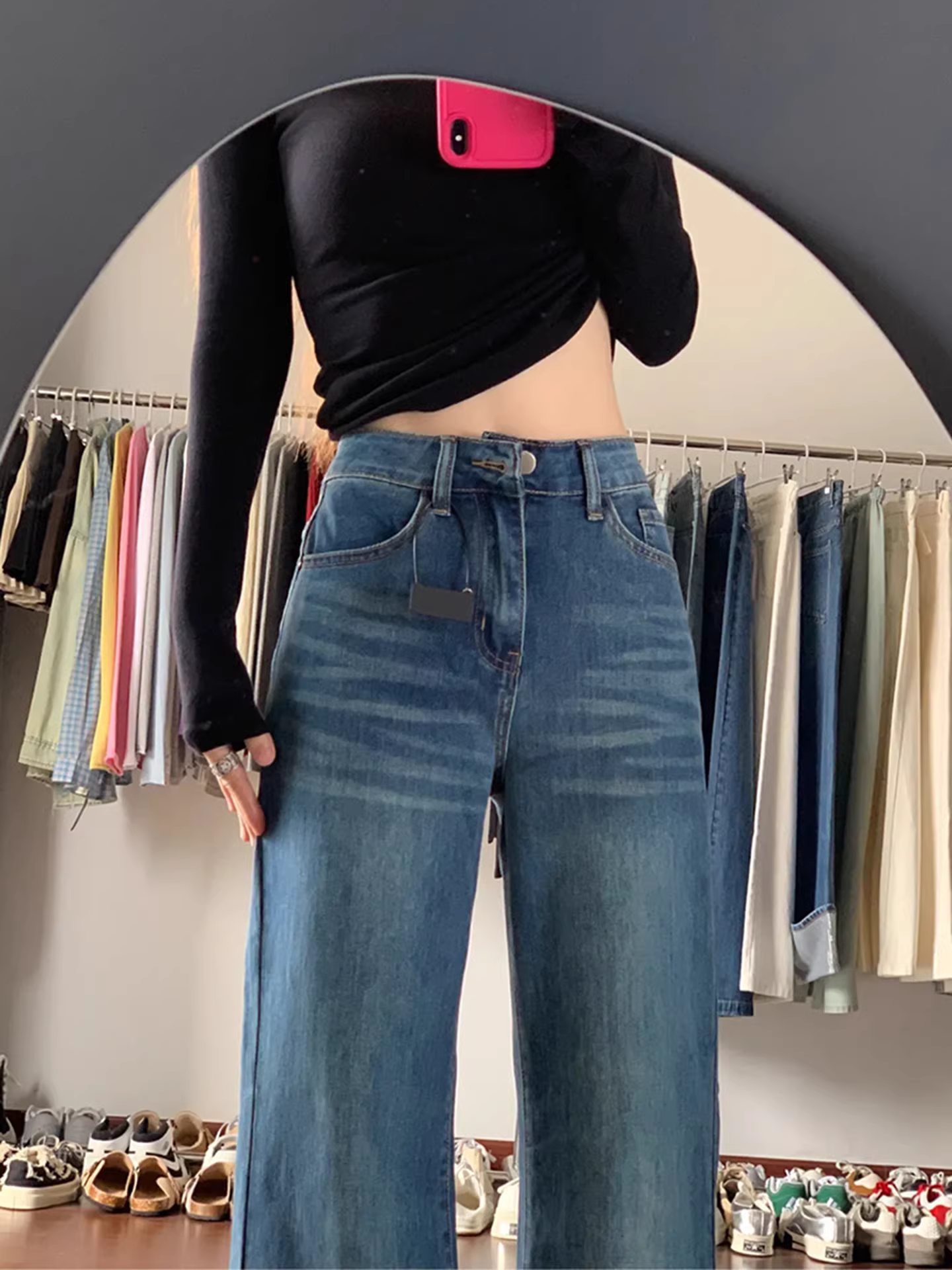 Quần jean nữ La Chapelle màu xanh retro, cạp cao, dáng loe, kiểu mới thu đông 2025, lót lông cừu, ôm dáng, chất liệu co giãn.