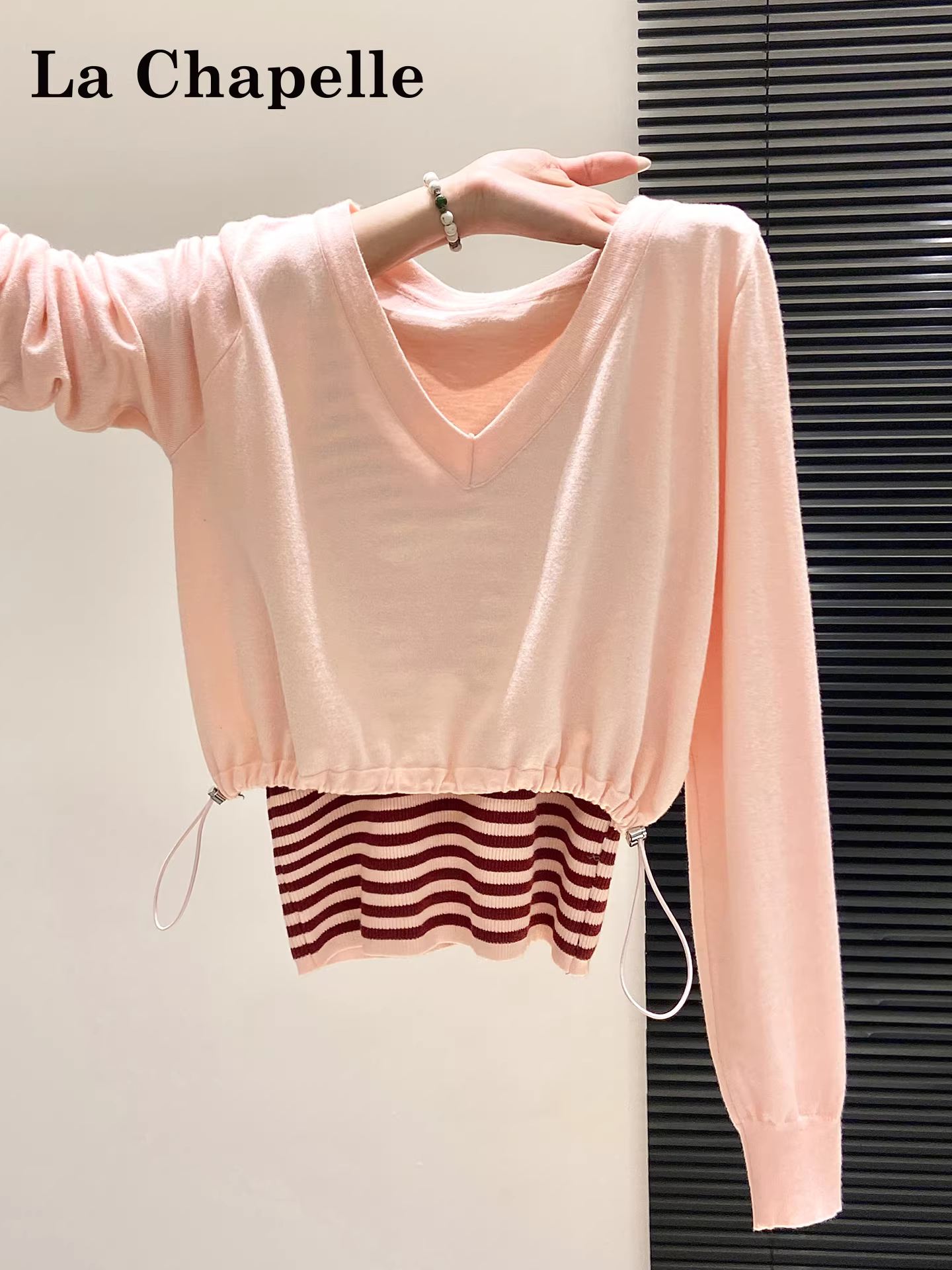 Áo thun dài tay xếp ly màu hồng La Chapelle dành cho nữ 2025, bộ hai mảnh áo camisole sọc mùa đông mới
