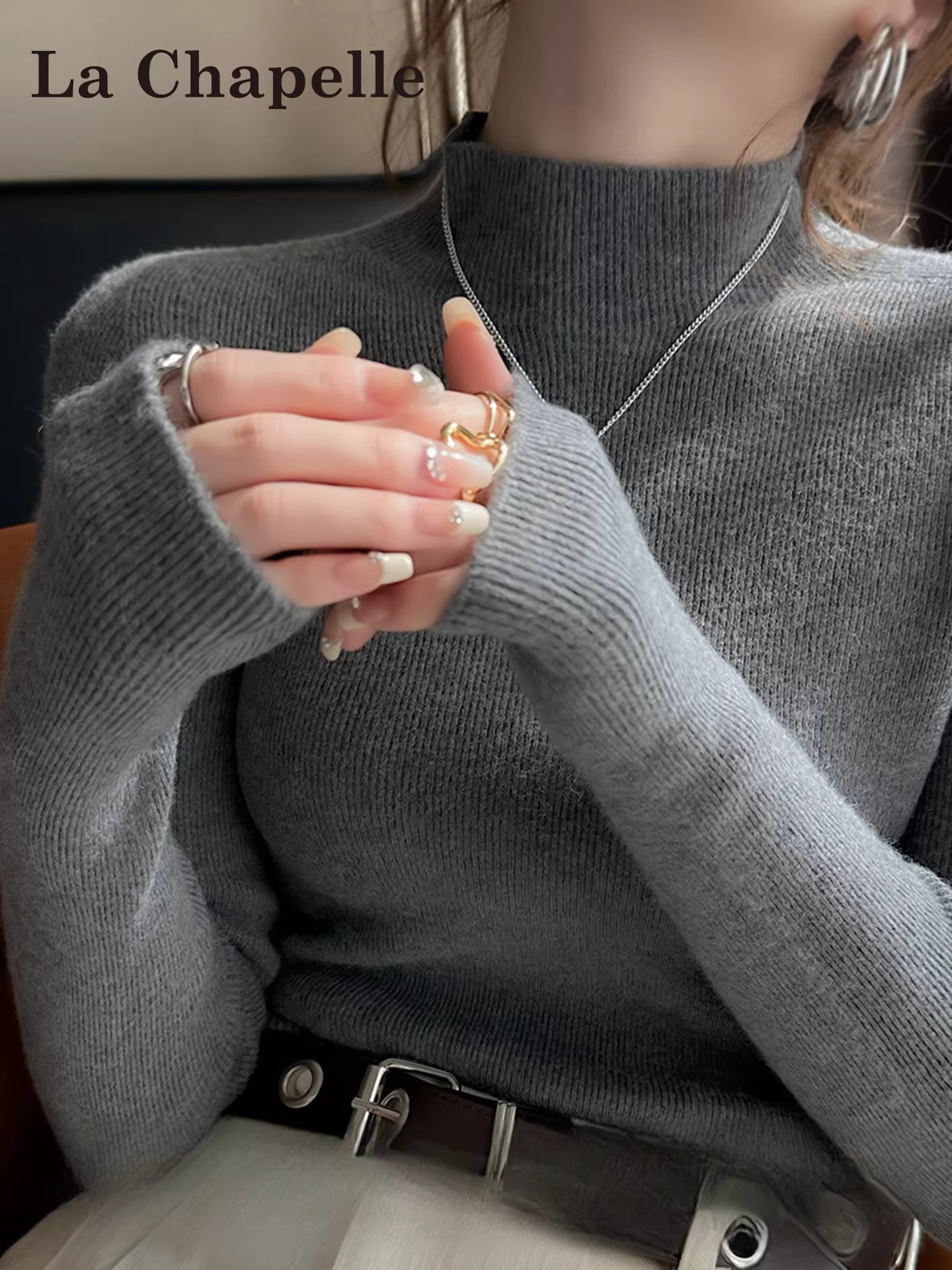 Áo sơ mi dài tay cổ cao nửa cổ màu xám La Chapelle dành cho nữ, mùa thu đông 2025, áo len dệt kim ôm sát, áo lót bên trong.