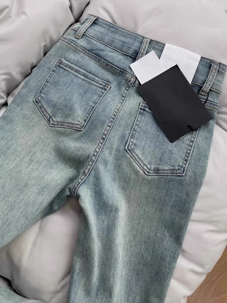 Quần jeans dáng loe ôm body kiểu Mỹ La Chapelle dành cho nữ, mẫu mới thu 2025, cạp cao, co giãn, tôn dáng.