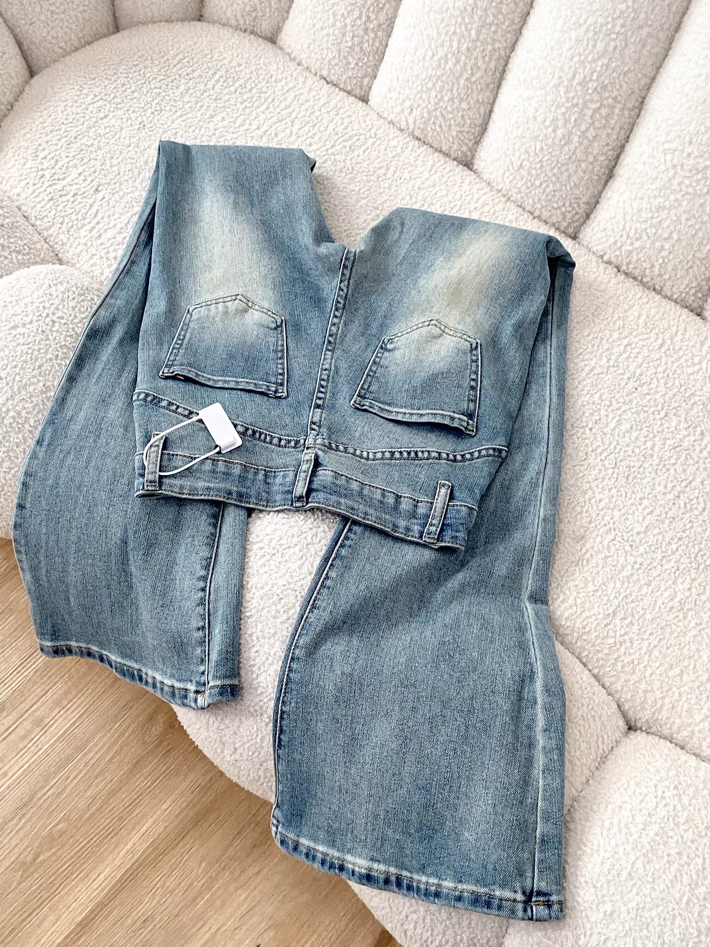 Quần jeans xếp ly màu sáng La Chapelle dành cho nữ, kiểu dáng mới thu đông 2025, dài chấm đất, cạp cao, ôm dáng, ống chuông