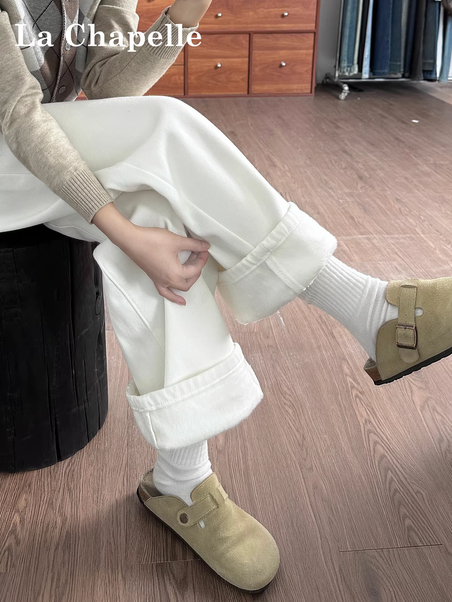 Quần jeans ống rộng lót lông trắng La Chapelle dành cho nữ, mẫu mới thu đông 2025, cạp cao, dáng rộng, thẳng